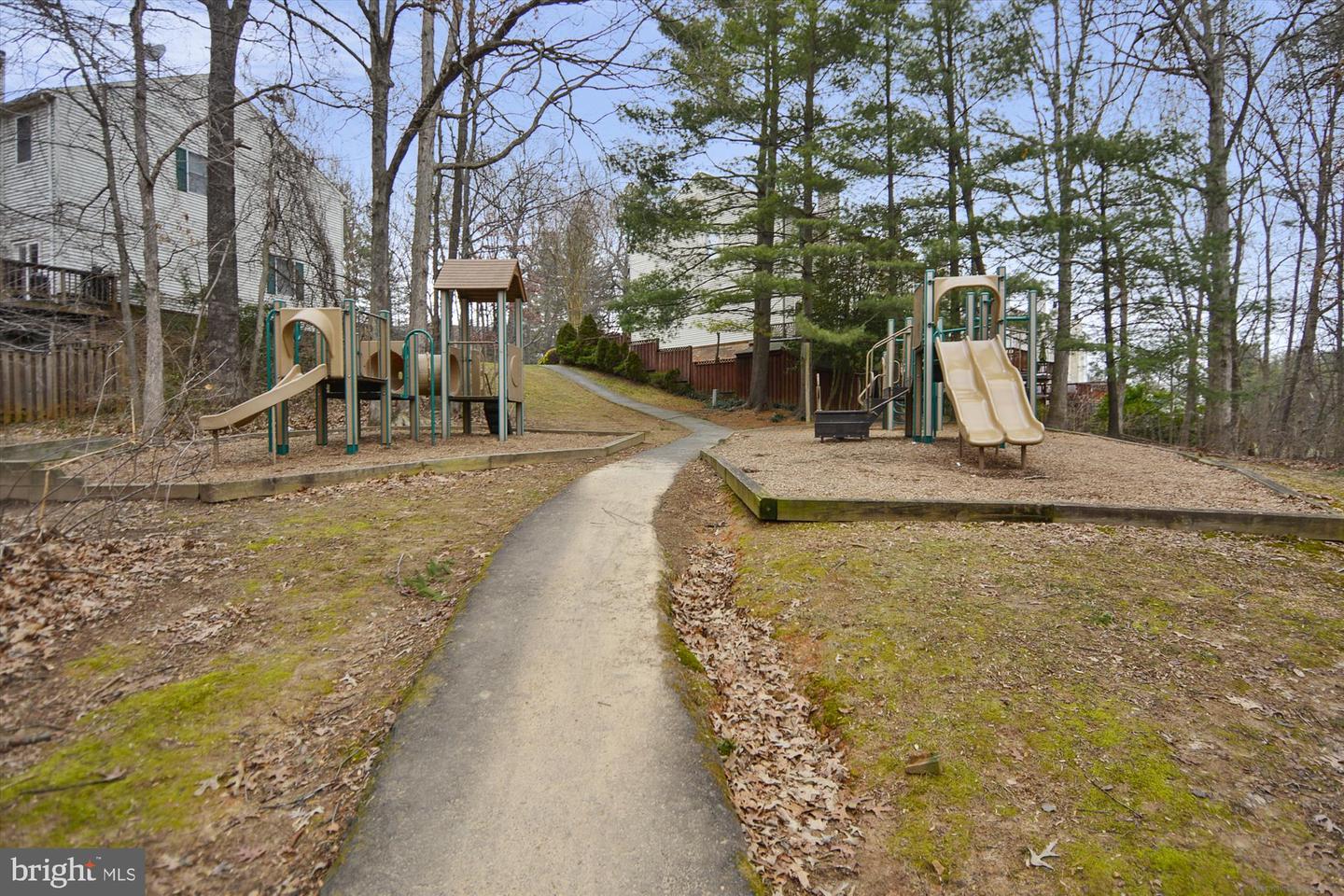 5816 OAK LEATHER DR, BURKE, Virginia 22015, 4 Bedrooms Bedrooms, ,2 BathroomsBathrooms,Residential,For sale,5816 OAK LEATHER DR,VAFX2254456 MLS # VAFX2254456