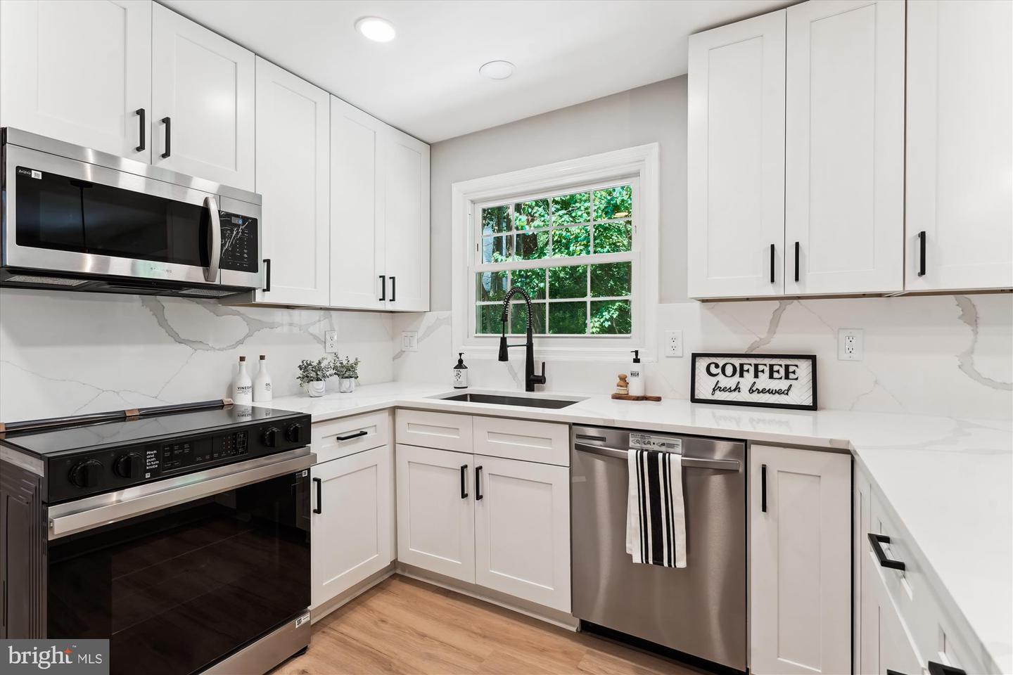 5816 OAK LEATHER DR, BURKE, Virginia 22015, 4 Bedrooms Bedrooms, ,2 BathroomsBathrooms,Residential,For sale,5816 OAK LEATHER DR,VAFX2254456 MLS # VAFX2254456