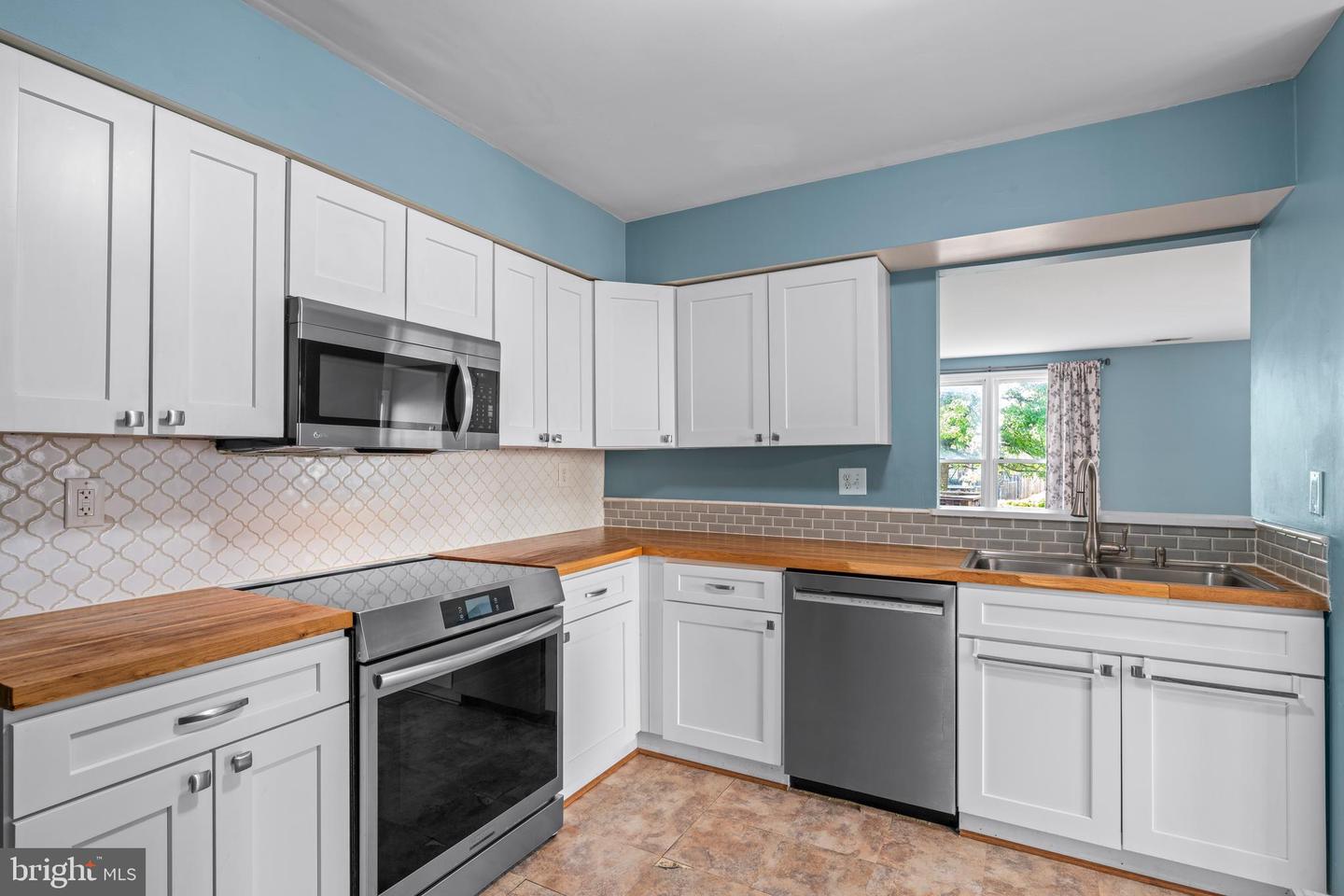 10479 DYLAN PL, MANASSAS, Virginia 20109, 3 Bedrooms Bedrooms, ,2 BathroomsBathrooms,Residential,For sale,10479 DYLAN PL,VAPW2098900 MLS # VAPW2098900