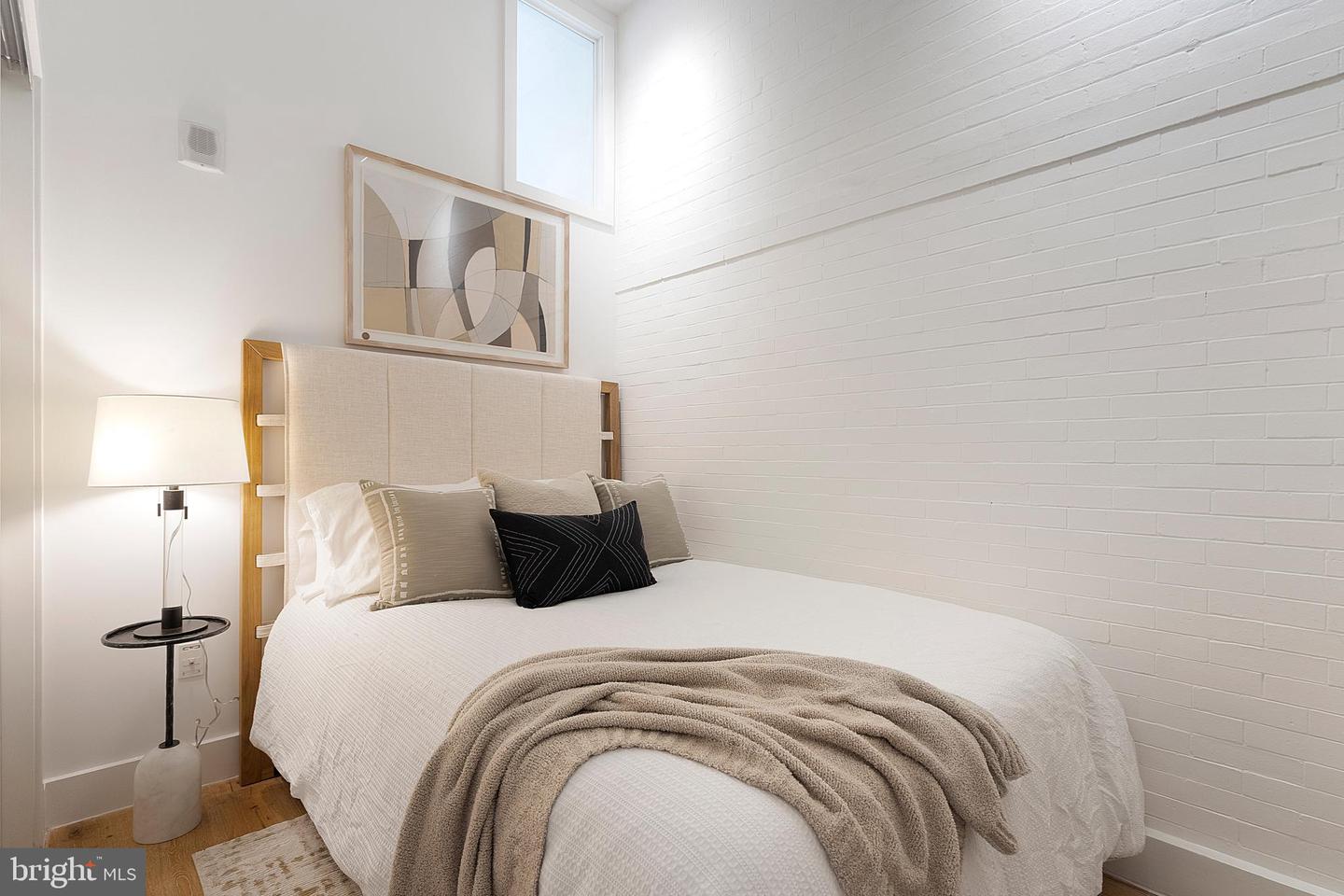 1324 E ST SE #104, WASHINGTON, District Of Columbia 20003, 1 Bedroom Bedrooms, ,1 BathroomBathrooms,Residential,For sale,1324 E ST SE #104,DCDC2209858 MLS # DCDC2209858