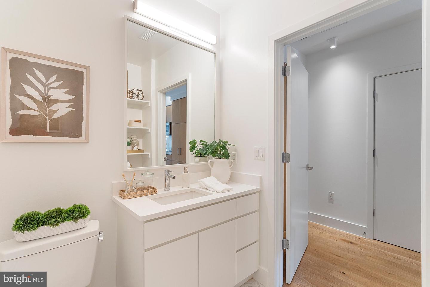 1324 E ST SE #104, WASHINGTON, District Of Columbia 20003, 1 Bedroom Bedrooms, ,1 BathroomBathrooms,Residential,For sale,1324 E ST SE #104,DCDC2209858 MLS # DCDC2209858