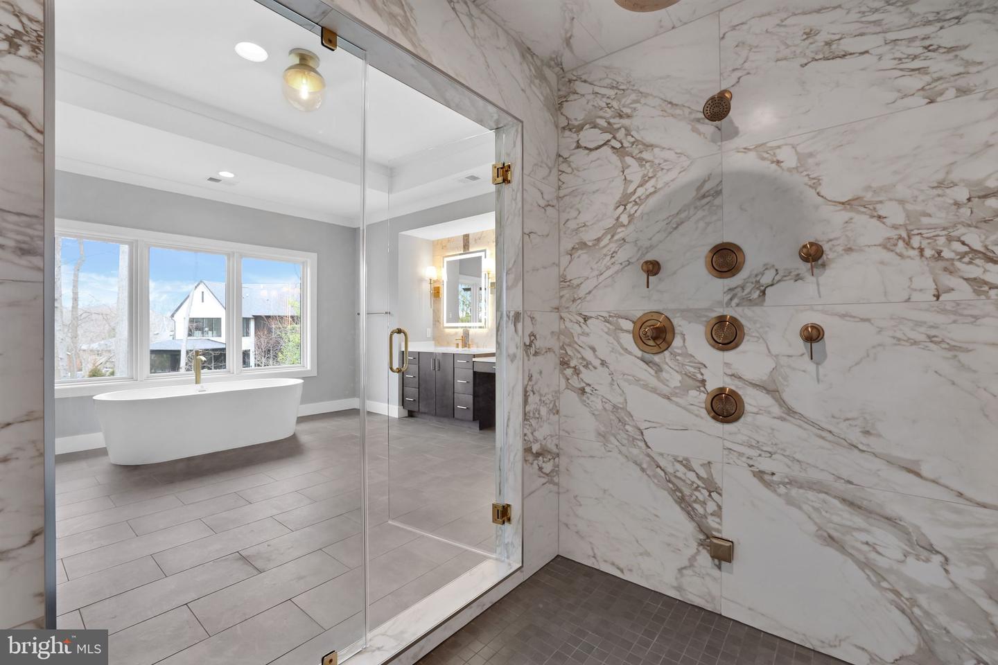 6226 KELLOGG DR, MCLEAN, Virginia 22101, 6 Bedrooms Bedrooms, ,5 BathroomsBathrooms,Residential,For sale,6226 KELLOGG DR,VAFX2254972 MLS # VAFX2254972