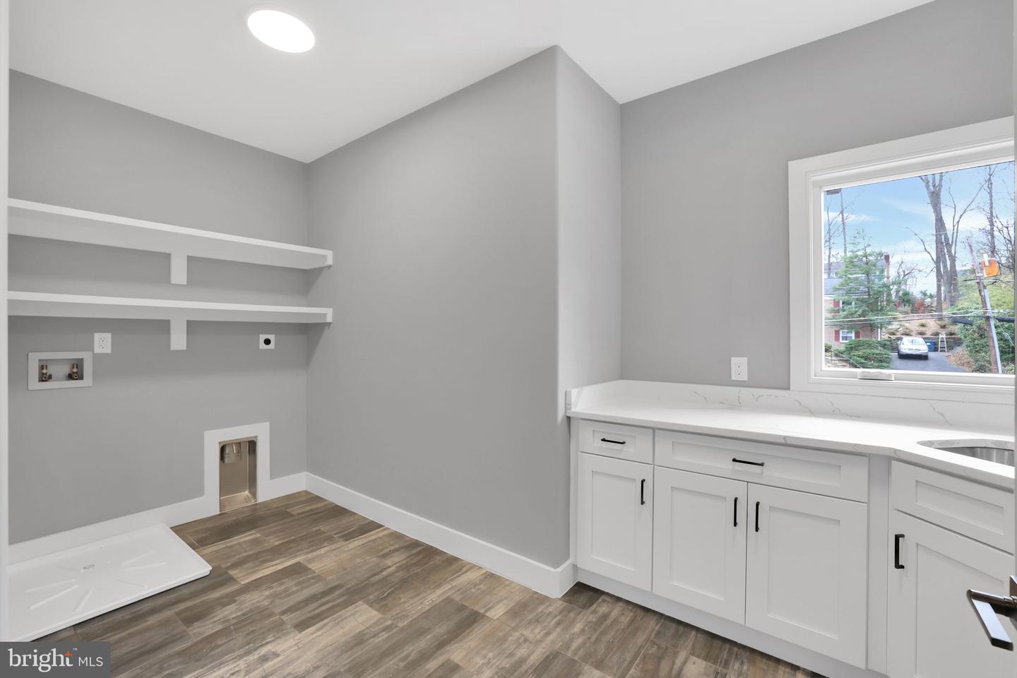 6226 KELLOGG DR, MCLEAN, Virginia 22101, 6 Bedrooms Bedrooms, ,5 BathroomsBathrooms,Residential,For sale,6226 KELLOGG DR,VAFX2254972 MLS # VAFX2254972