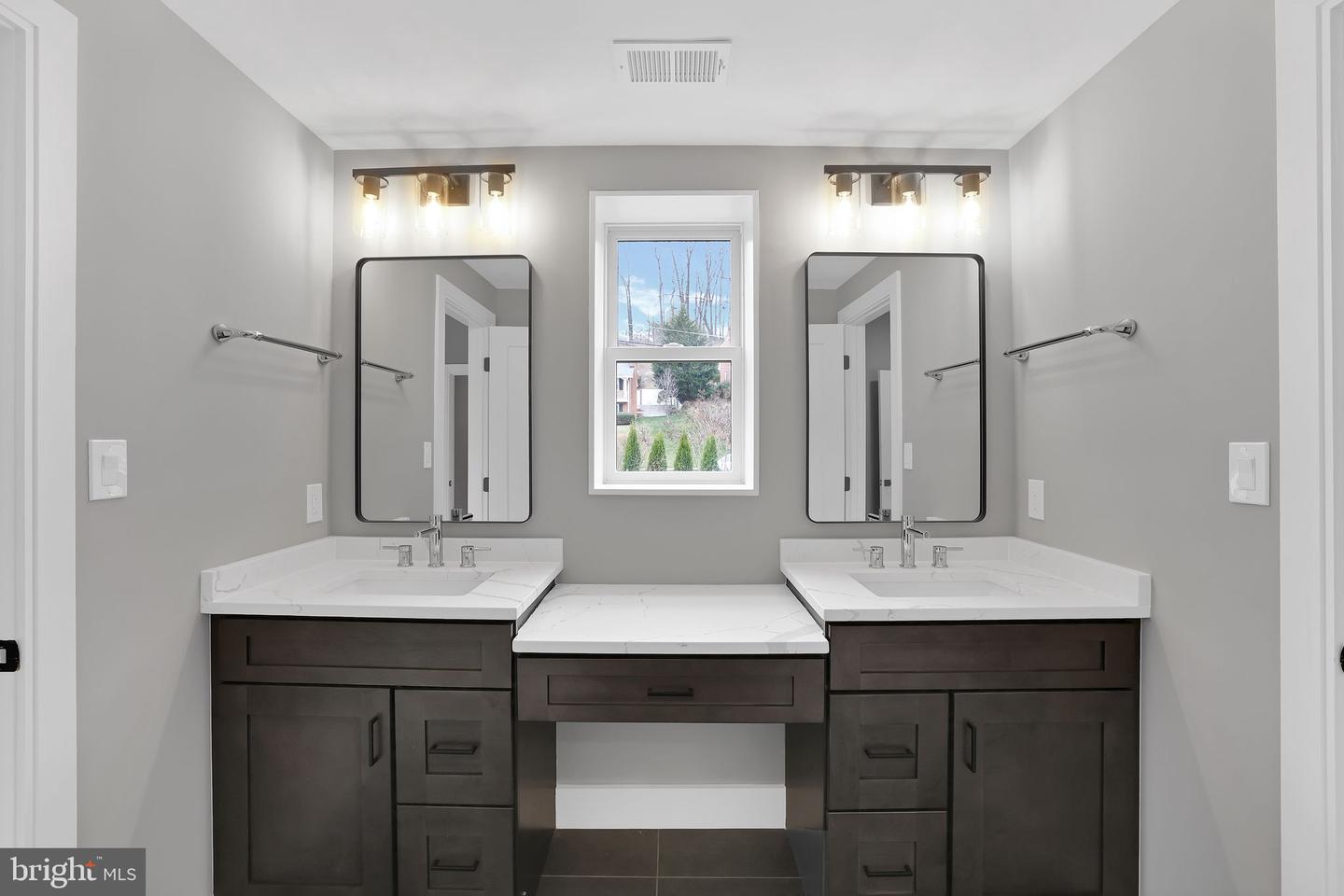 6226 KELLOGG DR, MCLEAN, Virginia 22101, 6 Bedrooms Bedrooms, ,5 BathroomsBathrooms,Residential,For sale,6226 KELLOGG DR,VAFX2254972 MLS # VAFX2254972