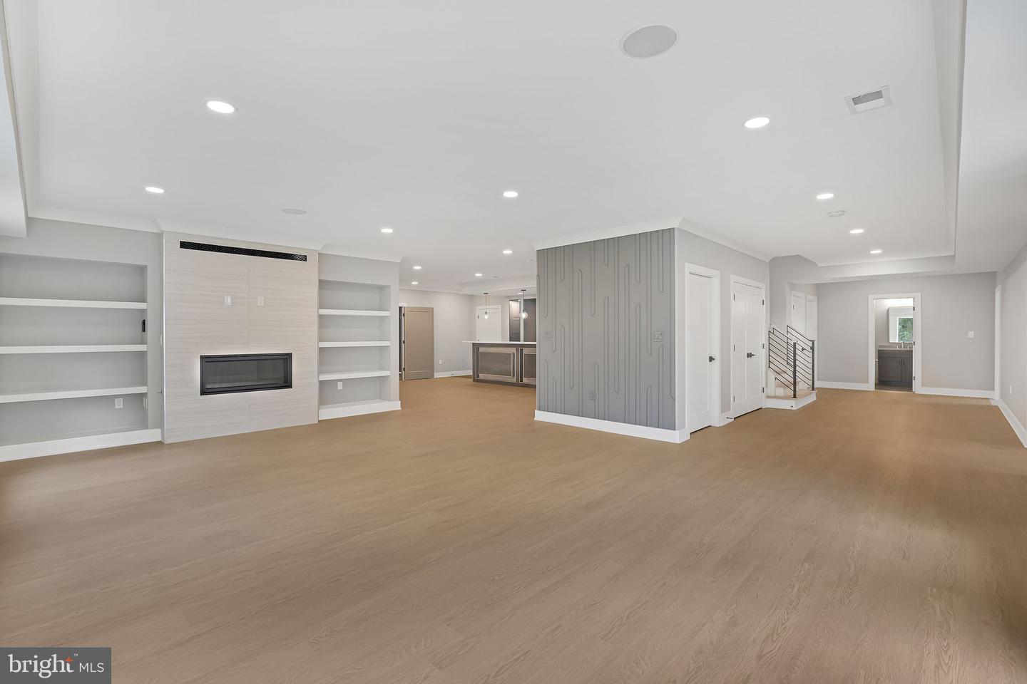 6226 KELLOGG DR, MCLEAN, Virginia 22101, 6 Bedrooms Bedrooms, ,5 BathroomsBathrooms,Residential,For sale,6226 KELLOGG DR,VAFX2254972 MLS # VAFX2254972