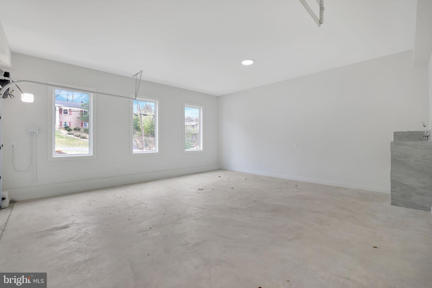 6226 KELLOGG DR, MCLEAN, Virginia 22101, 6 Bedrooms Bedrooms, ,5 BathroomsBathrooms,Residential,For sale,6226 KELLOGG DR,VAFX2254972 MLS # VAFX2254972