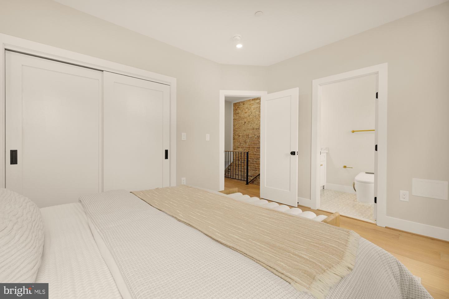 3207 WARDER ST NW, WASHINGTON, District Of Columbia 20010, 4 Bedrooms Bedrooms, ,3 BathroomsBathrooms,Residential,For sale,3207 WARDER ST NW,DCDC2209926 MLS # DCDC2209926