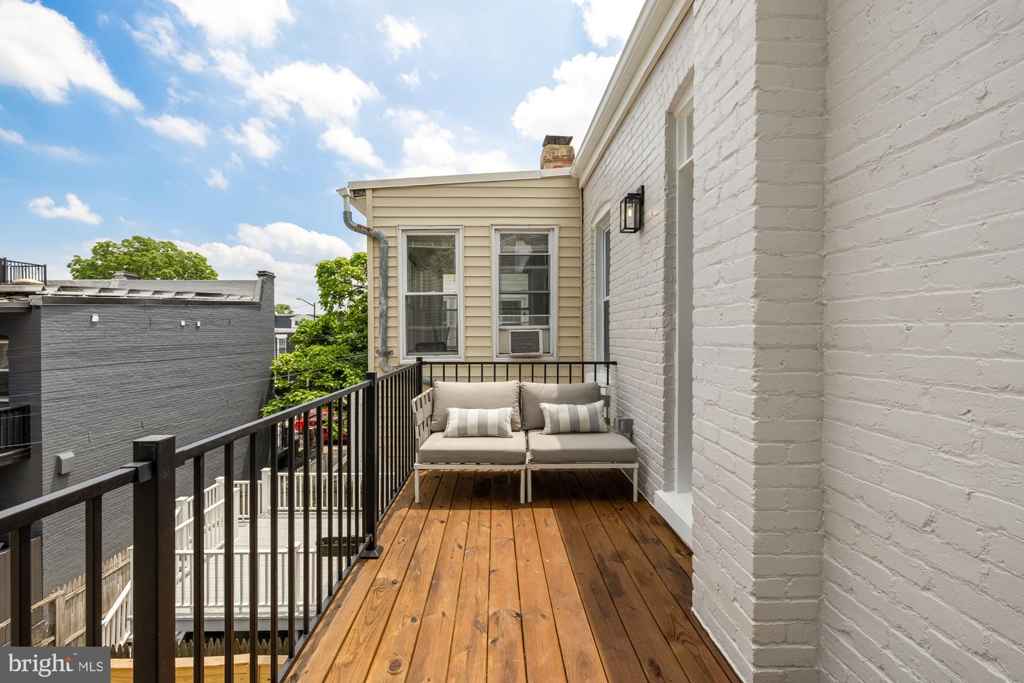 3207 WARDER ST NW, WASHINGTON, District Of Columbia 20010, 4 Bedrooms Bedrooms, ,3 BathroomsBathrooms,Residential,For sale,3207 WARDER ST NW,DCDC2209926 MLS # DCDC2209926