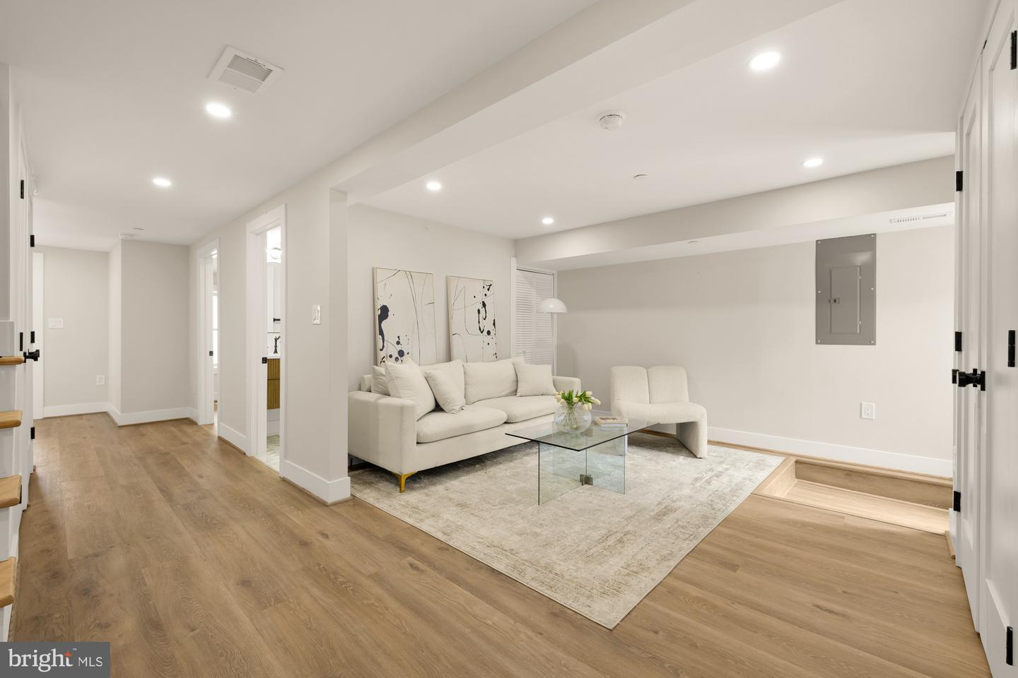 3207 WARDER ST NW, WASHINGTON, District Of Columbia 20010, 4 Bedrooms Bedrooms, ,3 BathroomsBathrooms,Residential,For sale,3207 WARDER ST NW,DCDC2209926 MLS # DCDC2209926