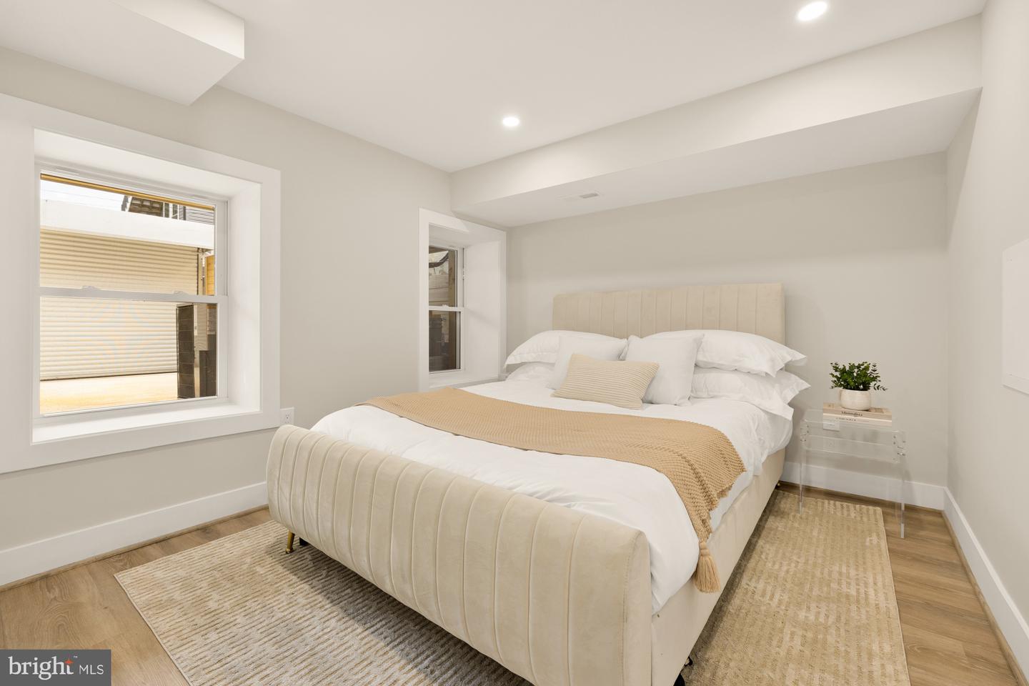 3207 WARDER ST NW, WASHINGTON, District Of Columbia 20010, 4 Bedrooms Bedrooms, ,3 BathroomsBathrooms,Residential,For sale,3207 WARDER ST NW,DCDC2209926 MLS # DCDC2209926