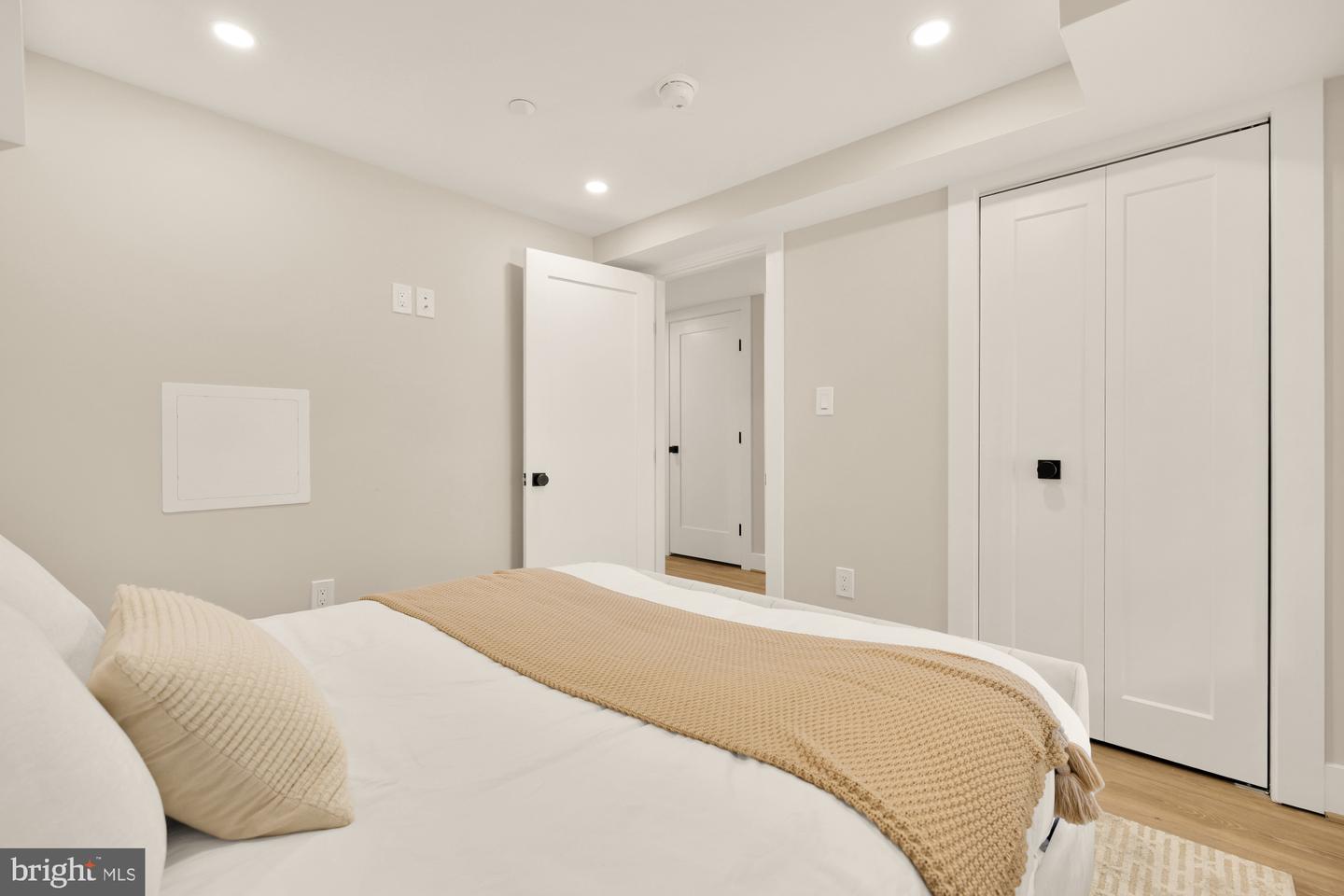 3207 WARDER ST NW, WASHINGTON, District Of Columbia 20010, 4 Bedrooms Bedrooms, ,3 BathroomsBathrooms,Residential,For sale,3207 WARDER ST NW,DCDC2209926 MLS # DCDC2209926