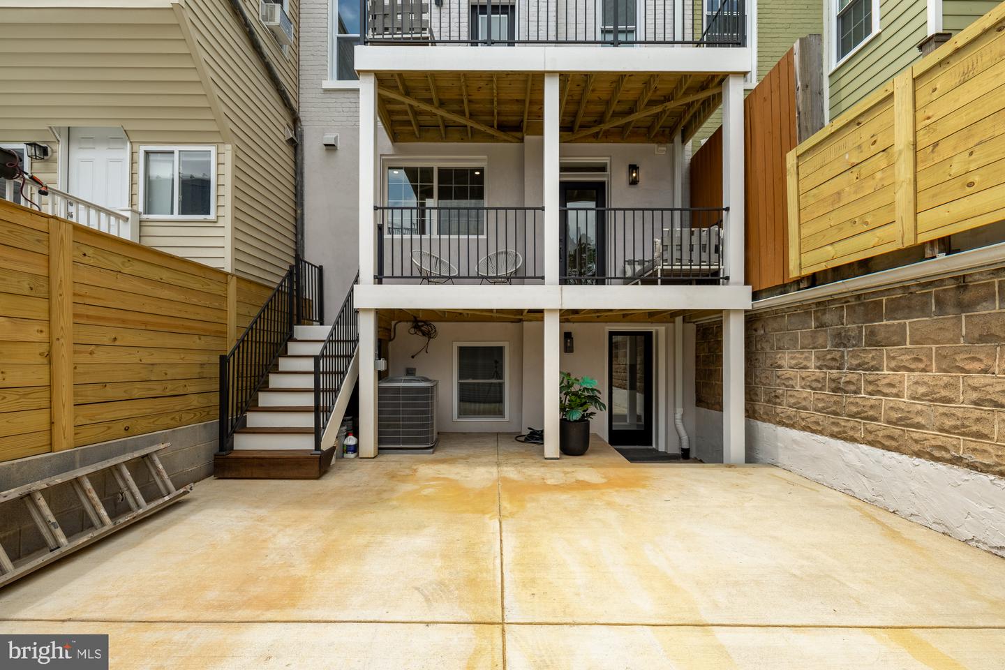 3207 WARDER ST NW, WASHINGTON, District Of Columbia 20010, 4 Bedrooms Bedrooms, ,3 BathroomsBathrooms,Residential,For sale,3207 WARDER ST NW,DCDC2209926 MLS # DCDC2209926