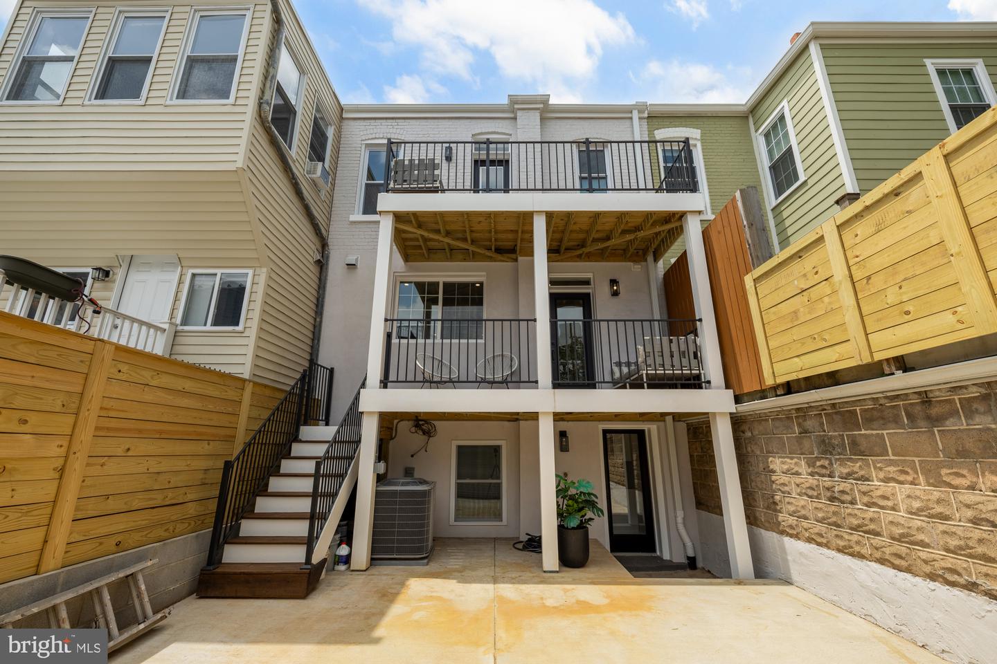 3207 WARDER ST NW, WASHINGTON, District Of Columbia 20010, 4 Bedrooms Bedrooms, ,3 BathroomsBathrooms,Residential,For sale,3207 WARDER ST NW,DCDC2209926 MLS # DCDC2209926