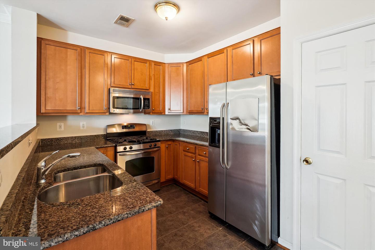 15551 JOHN DISKIN CIR, WOODBRIDGE, Virginia 22191, 3 Bedrooms Bedrooms, ,2 BathroomsBathrooms,Residential,For sale,15551 JOHN DISKIN CIR,VAPW2099030 MLS # VAPW2099030
