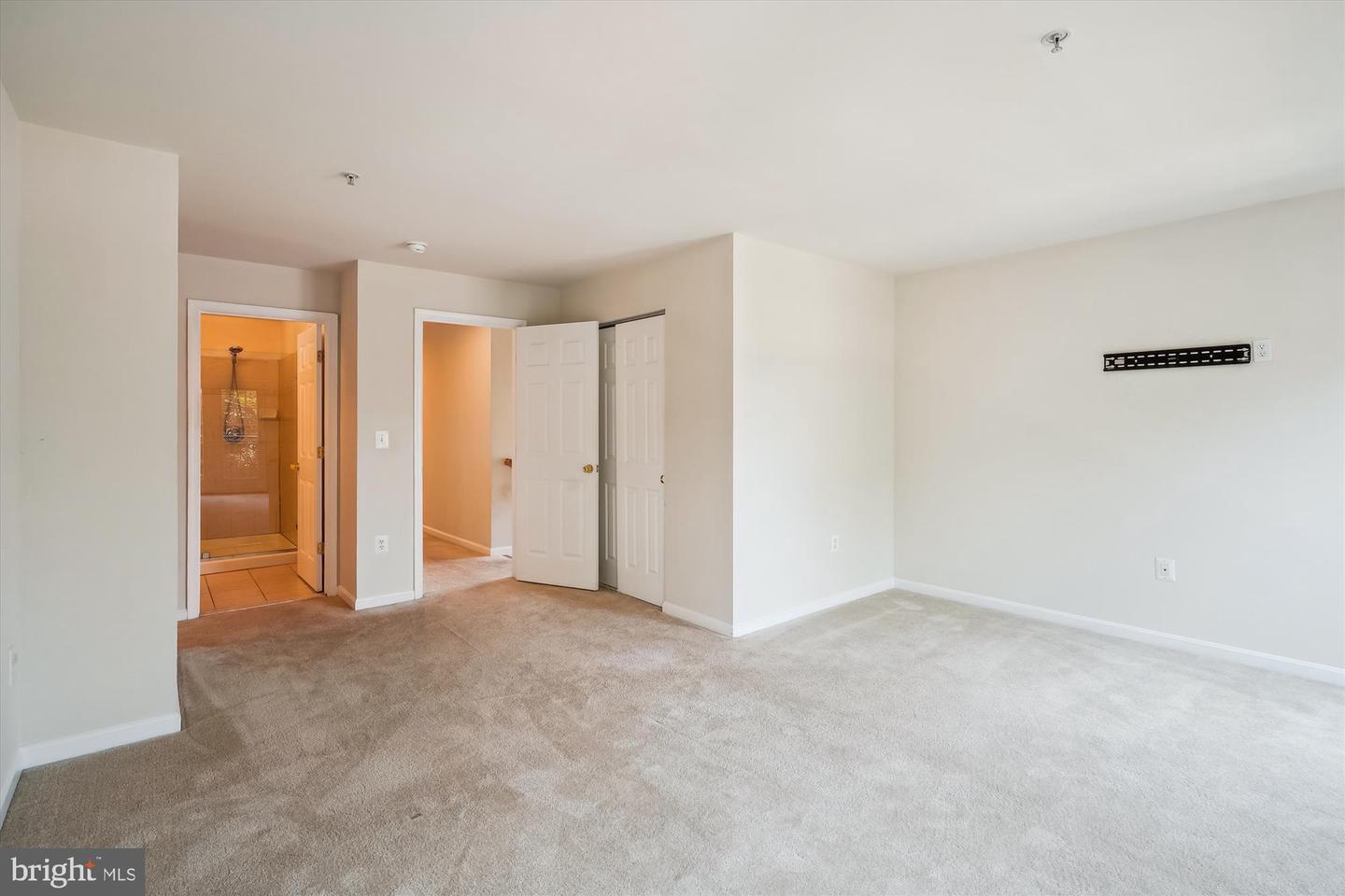 15551 JOHN DISKIN CIR, WOODBRIDGE, Virginia 22191, 3 Bedrooms Bedrooms, ,2 BathroomsBathrooms,Residential,For sale,15551 JOHN DISKIN CIR,VAPW2099030 MLS # VAPW2099030
