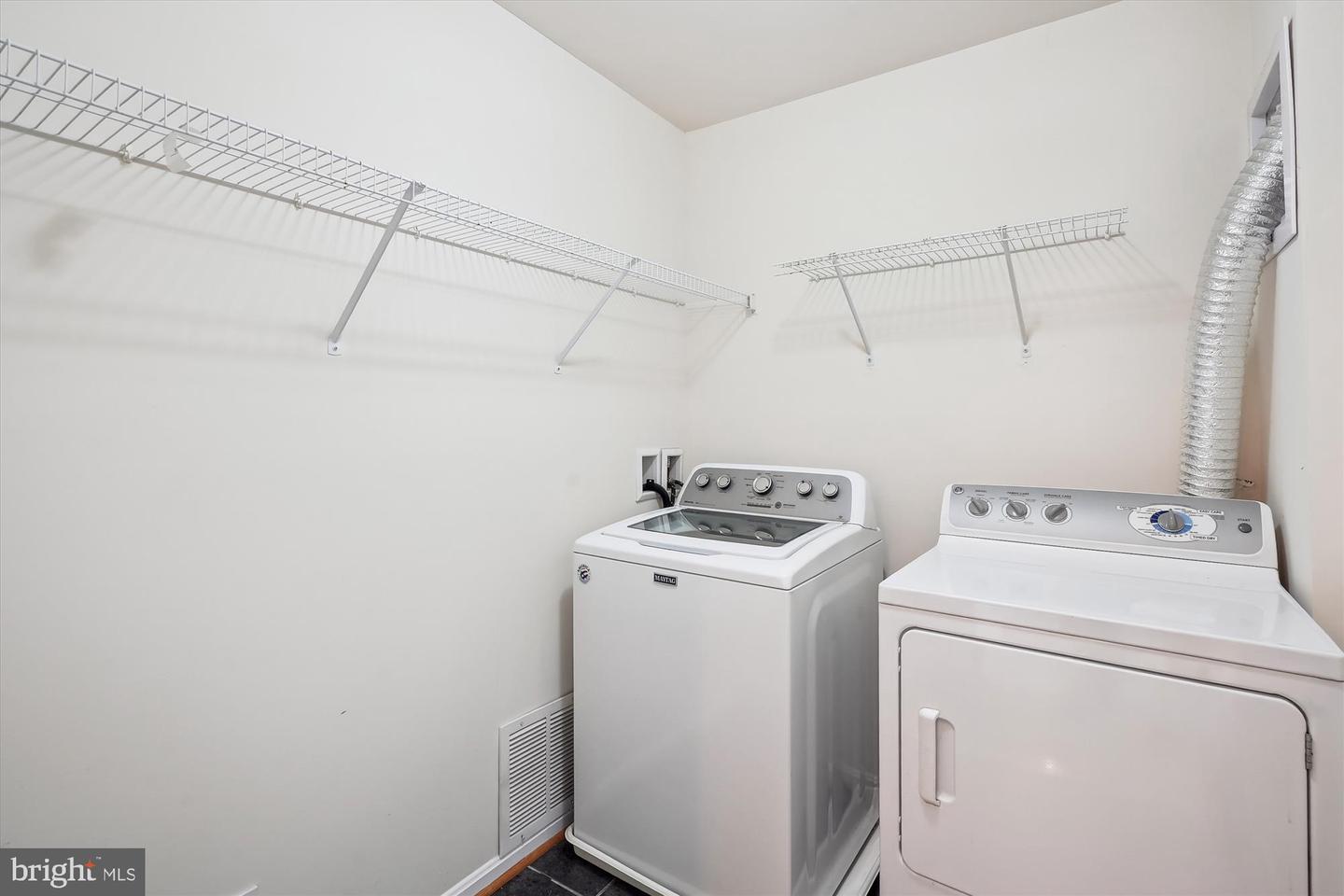 15551 JOHN DISKIN CIR, WOODBRIDGE, Virginia 22191, 3 Bedrooms Bedrooms, ,2 BathroomsBathrooms,Residential,For sale,15551 JOHN DISKIN CIR,VAPW2099030 MLS # VAPW2099030