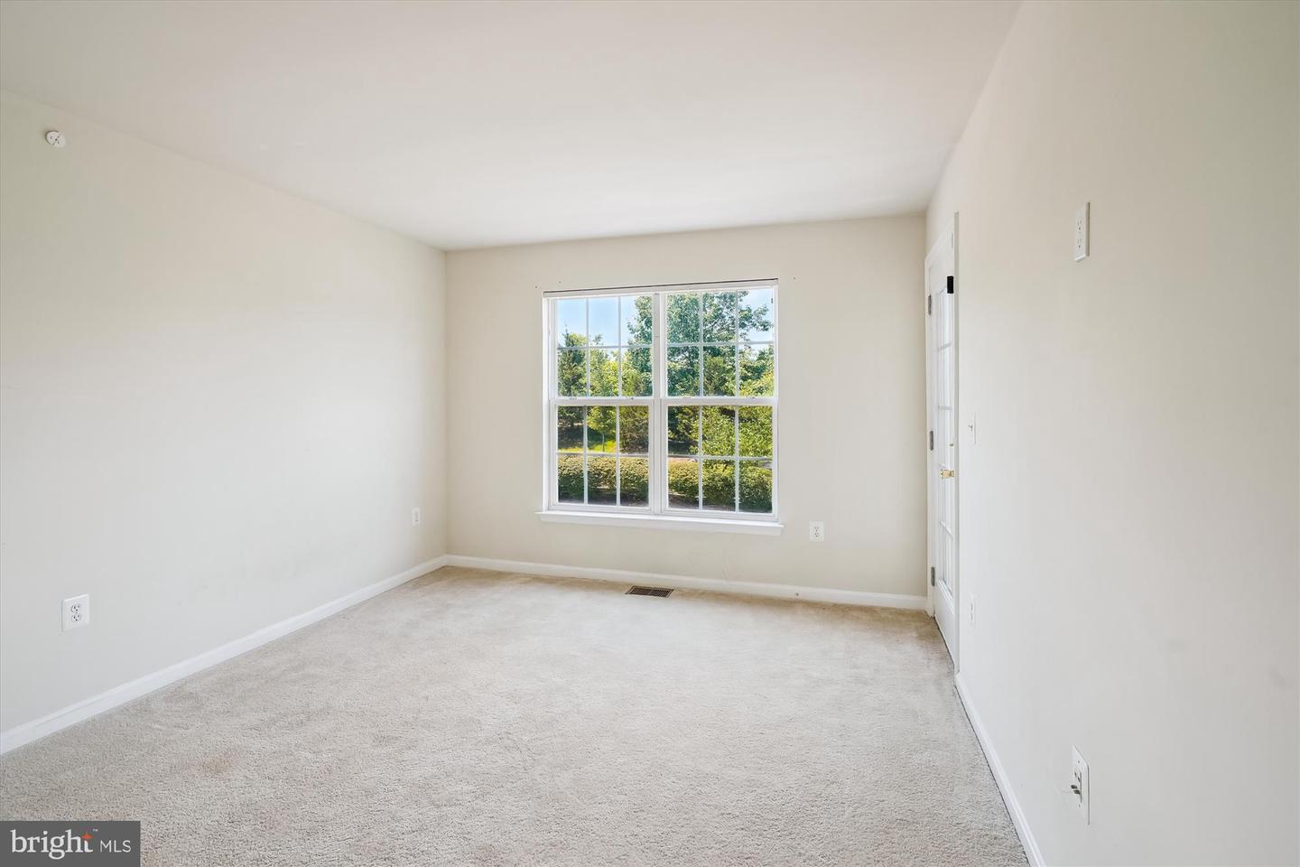 15551 JOHN DISKIN CIR, WOODBRIDGE, Virginia 22191, 3 Bedrooms Bedrooms, ,2 BathroomsBathrooms,Residential,For sale,15551 JOHN DISKIN CIR,VAPW2099030 MLS # VAPW2099030