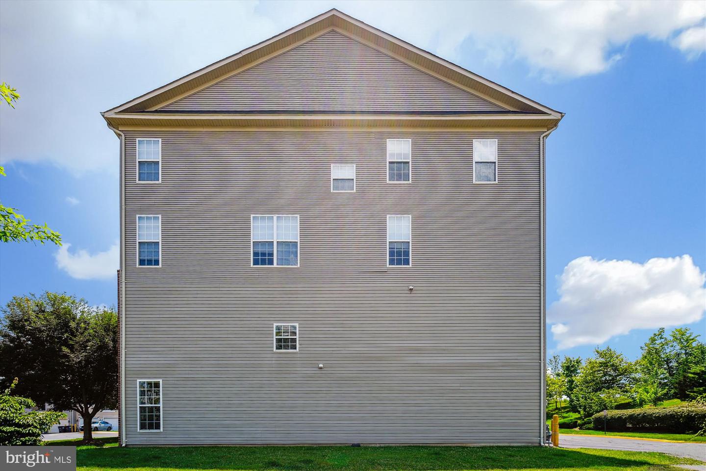15551 JOHN DISKIN CIR, WOODBRIDGE, Virginia 22191, 3 Bedrooms Bedrooms, ,2 BathroomsBathrooms,Residential,For sale,15551 JOHN DISKIN CIR,VAPW2099030 MLS # VAPW2099030