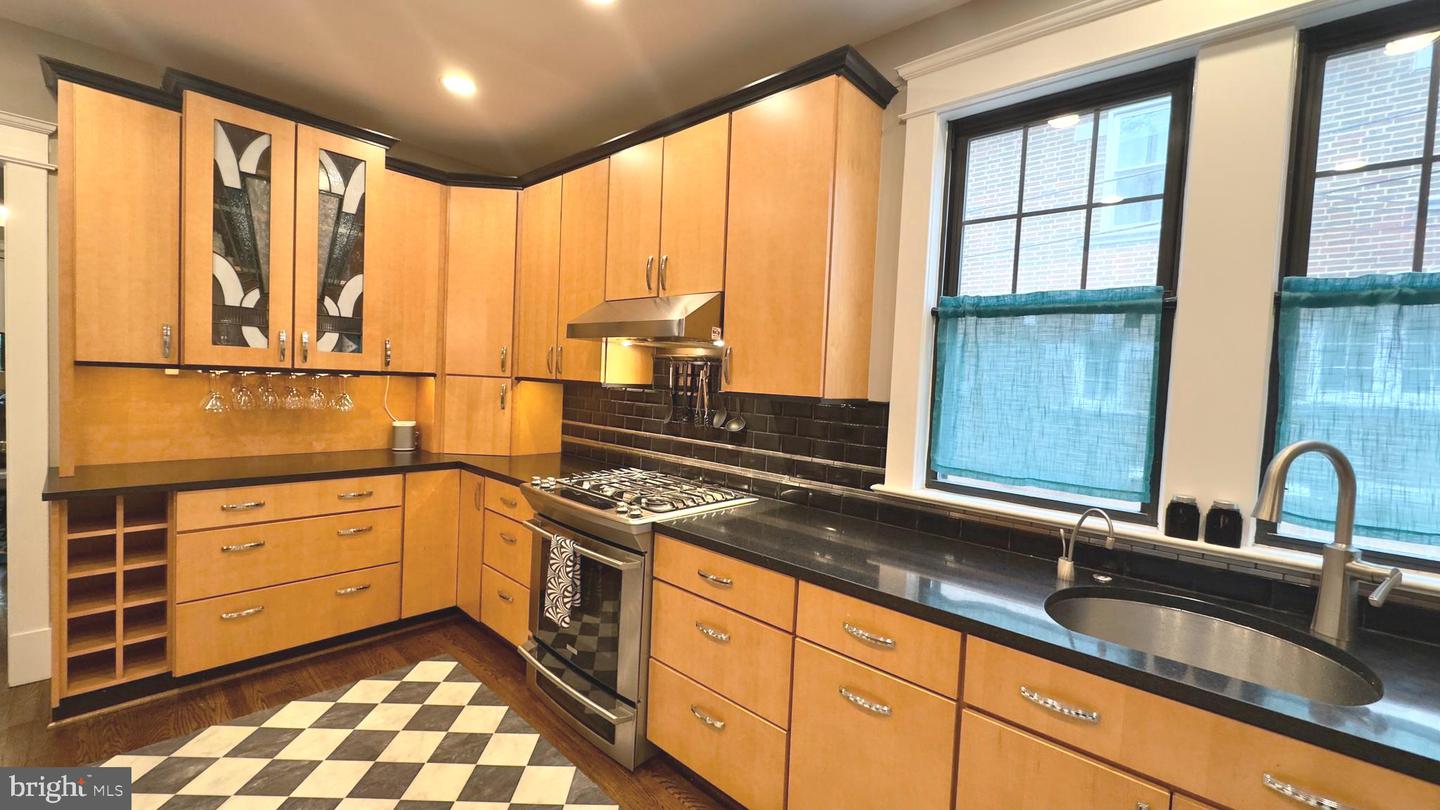 5240 COLORADO AVE NW, WASHINGTON, District Of Columbia 20011, 4 Bedrooms Bedrooms, ,2 BathroomsBathrooms,Residential,For sale,5240 COLORADO AVE NW,DCDC2209954 MLS # DCDC2209954