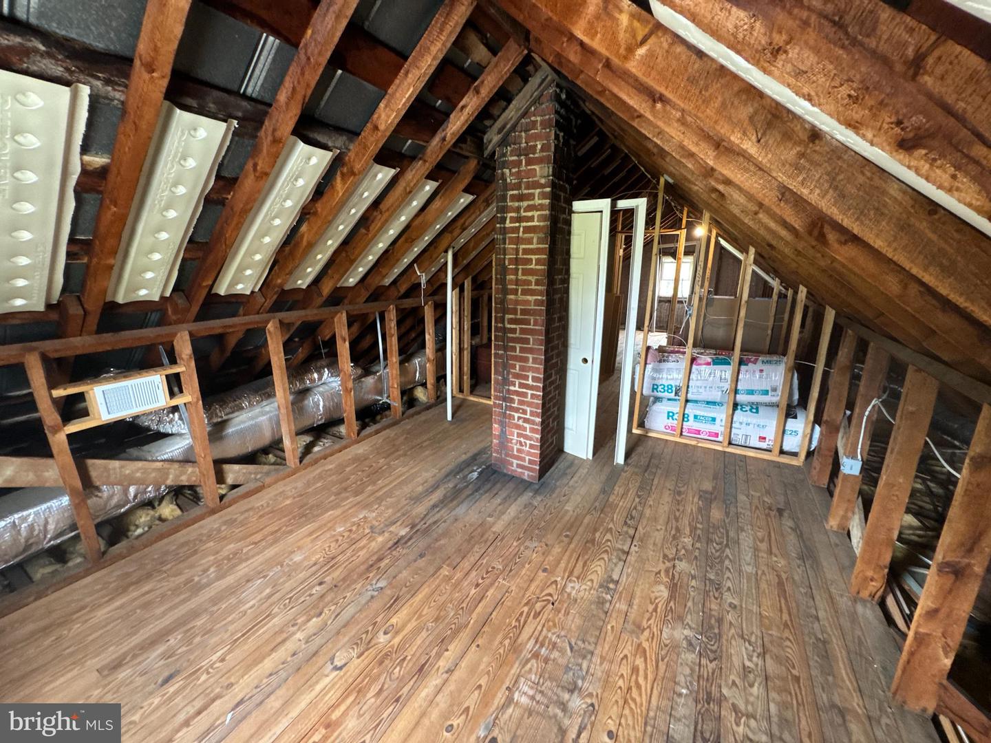 104 REDWOOD LANE, WINCHESTER, Virginia 22603, 2 Bedrooms Bedrooms, ,1 BathroomBathrooms,Residential,For sale,104 REDWOOD LANE,VAFV2035400 MLS # VAFV2035400