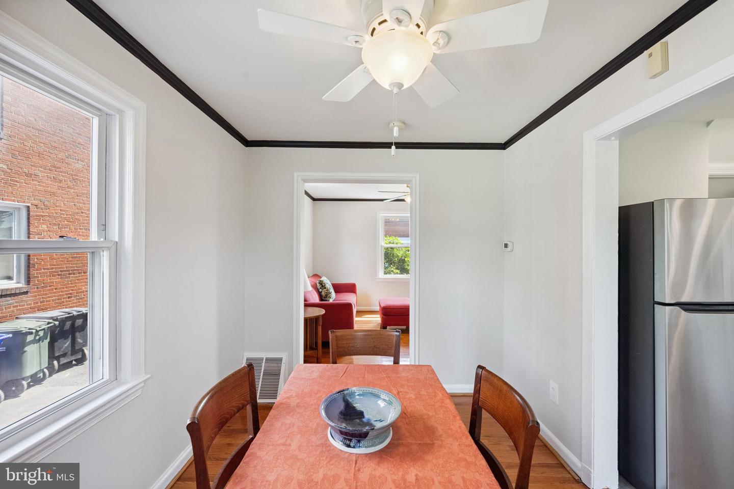 2146 S OAKLAND ST S, ARLINGTON, Virginia 22204, 2 Bedrooms Bedrooms, ,2 BathroomsBathrooms,Residential,For sale,2146 S OAKLAND ST S,VAAR2060614 MLS # VAAR2060614
