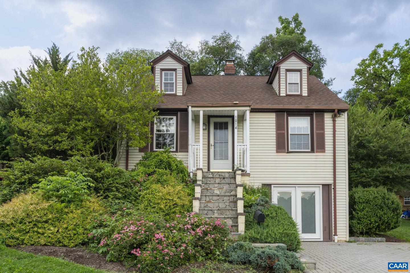 1014 SAINT CHARLES AVE, CHARLOTTESVILLE, Virginia 22901, 4 Bedrooms Bedrooms, ,2 BathroomsBathrooms,Residential,For sale,1014 SAINT CHARLES AVE,666621 MLS # 666621
