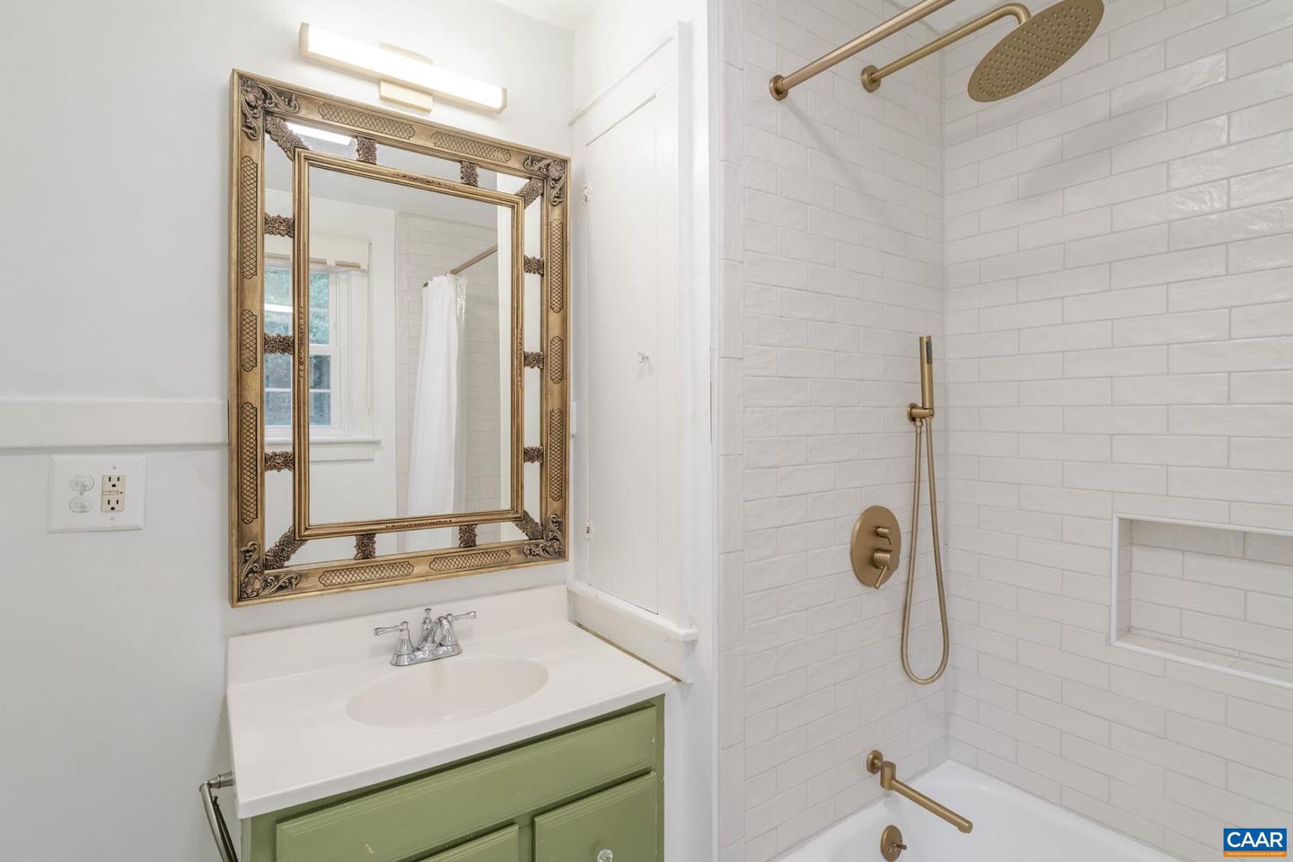 1014 SAINT CHARLES AVE, CHARLOTTESVILLE, Virginia 22901, 4 Bedrooms Bedrooms, ,2 BathroomsBathrooms,Residential,For sale,1014 SAINT CHARLES AVE,666621 MLS # 666621