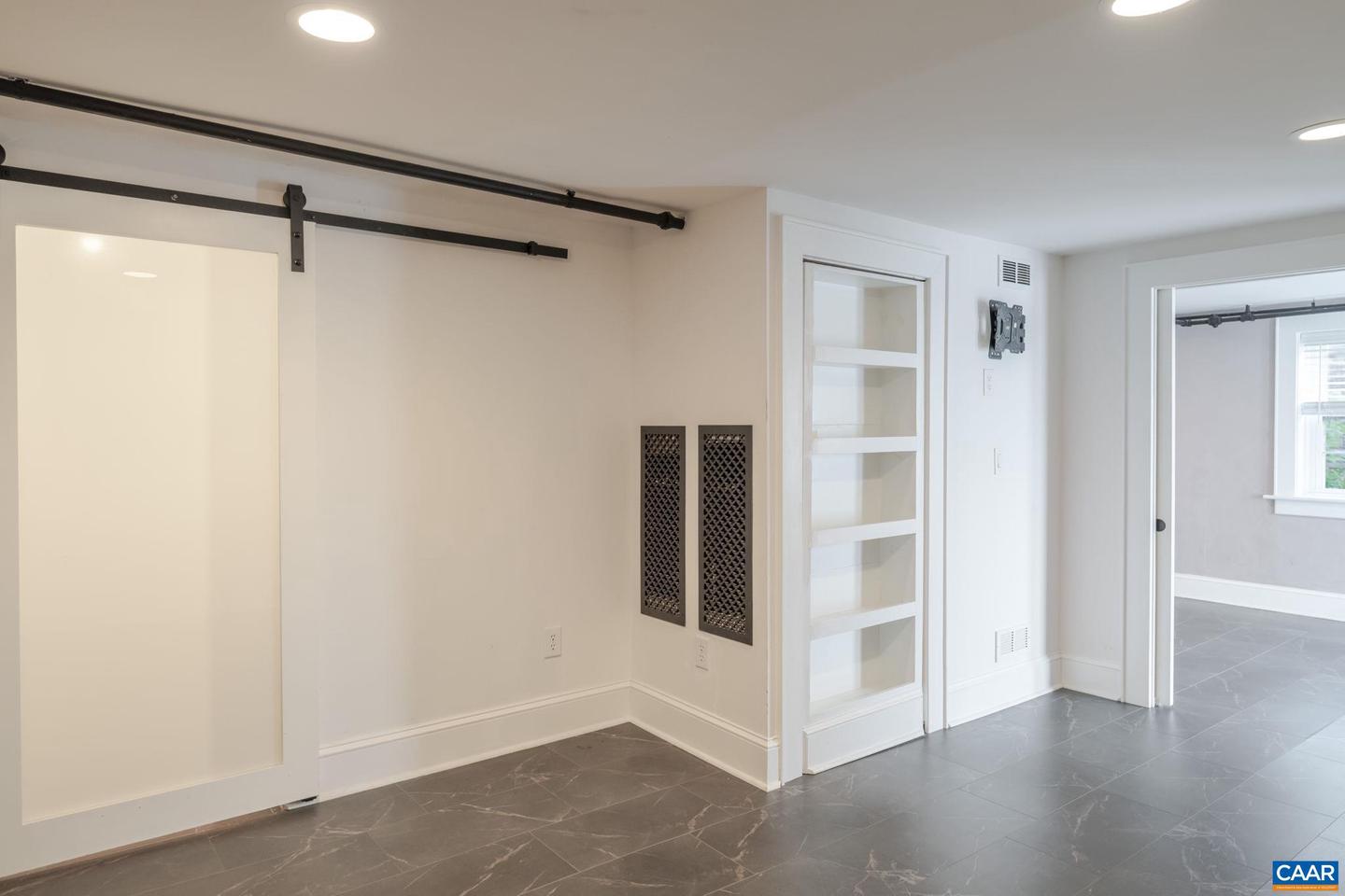1014 SAINT CHARLES AVE, CHARLOTTESVILLE, Virginia 22901, 4 Bedrooms Bedrooms, ,2 BathroomsBathrooms,Residential,For sale,1014 SAINT CHARLES AVE,666621 MLS # 666621