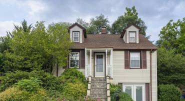 1014 SAINT CHARLES AVE, CHARLOTTESVILLE, Virginia 22901, 4 Bedrooms Bedrooms, ,2 BathroomsBathrooms,Residential,For sale,1014 SAINT CHARLES AVE,666621 MLS # 666621
