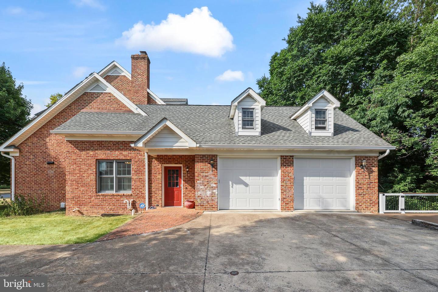 939 BUCKNER DR, WINCHESTER, Virginia 22601, 5 Bedrooms Bedrooms, ,4 BathroomsBathrooms,Residential,For sale,939 BUCKNER DR,VAWI2008678 MLS # VAWI2008678