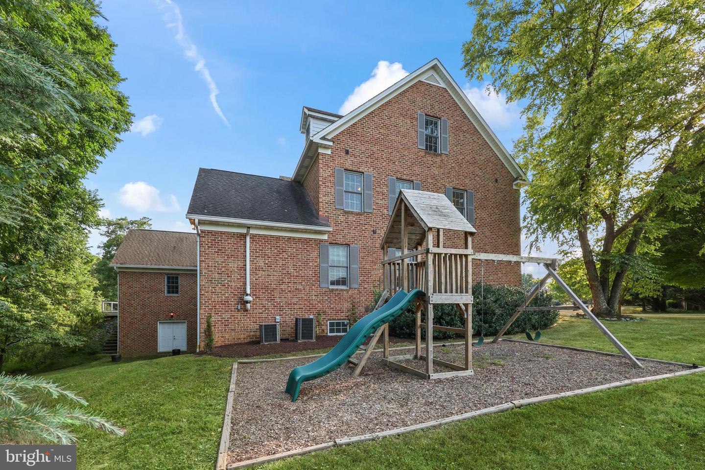 939 BUCKNER DR, WINCHESTER, Virginia 22601, 5 Bedrooms Bedrooms, ,4 BathroomsBathrooms,Residential,For sale,939 BUCKNER DR,VAWI2008678 MLS # VAWI2008678