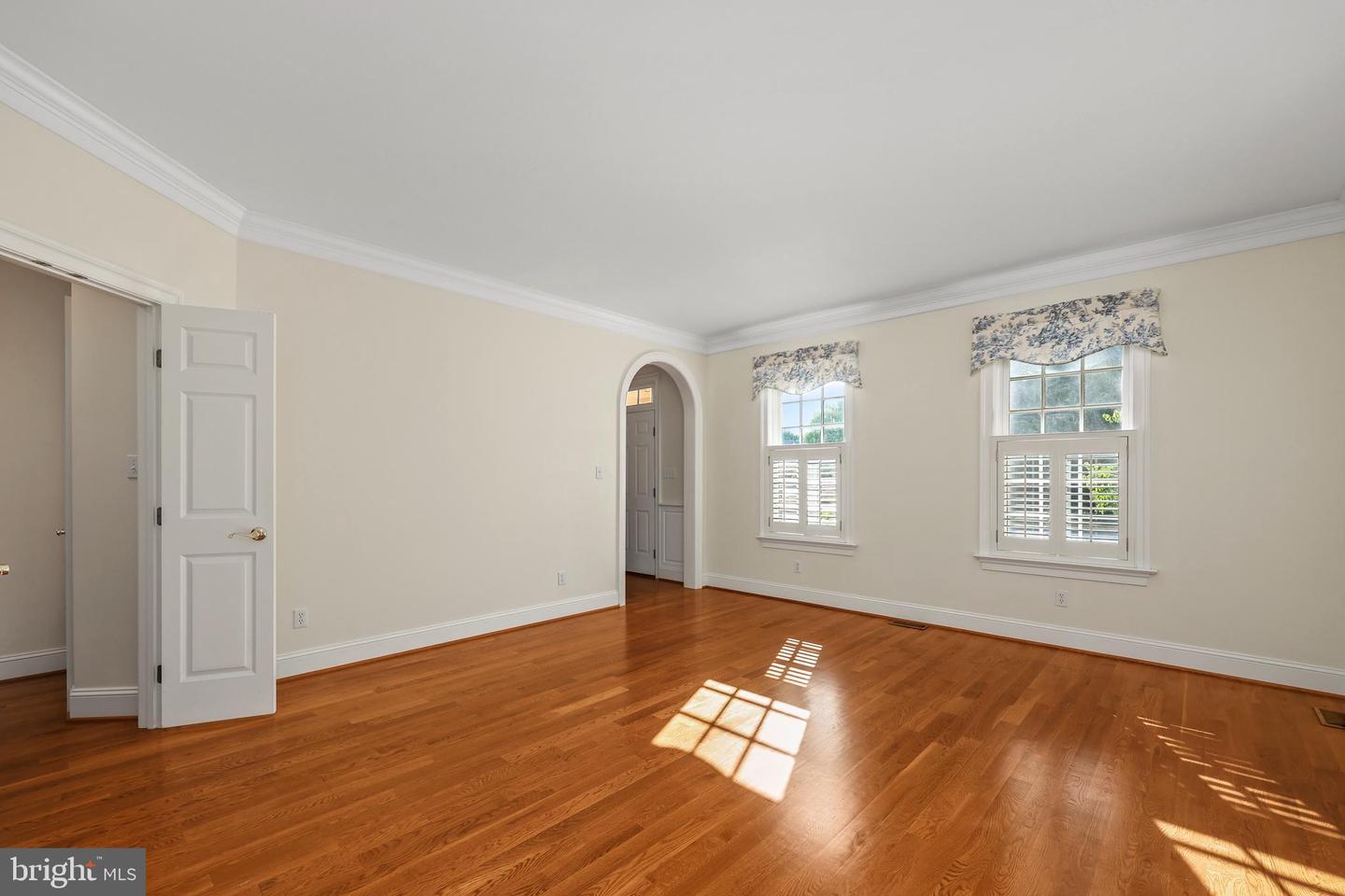 939 BUCKNER DR, WINCHESTER, Virginia 22601, 5 Bedrooms Bedrooms, ,4 BathroomsBathrooms,Residential,For sale,939 BUCKNER DR,VAWI2008678 MLS # VAWI2008678