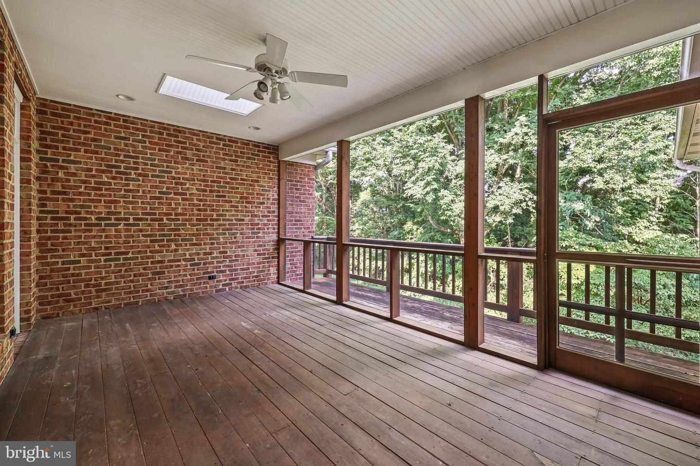939 BUCKNER DR, WINCHESTER, Virginia 22601, 5 Bedrooms Bedrooms, ,4 BathroomsBathrooms,Residential,For sale,939 BUCKNER DR,VAWI2008678 MLS # VAWI2008678