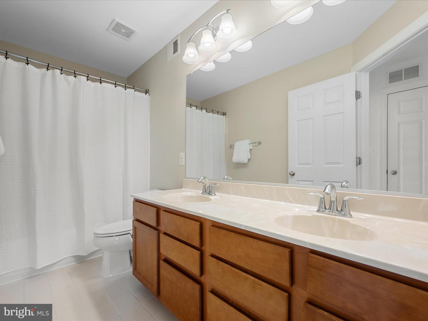 36522 WINDING OAK PL, PURCELLVILLE, Virginia 20132, 5 Bedrooms Bedrooms, ,3 BathroomsBathrooms,Residential,For sale,36522 WINDING OAK PL,VALO2101946 MLS # VALO2101946