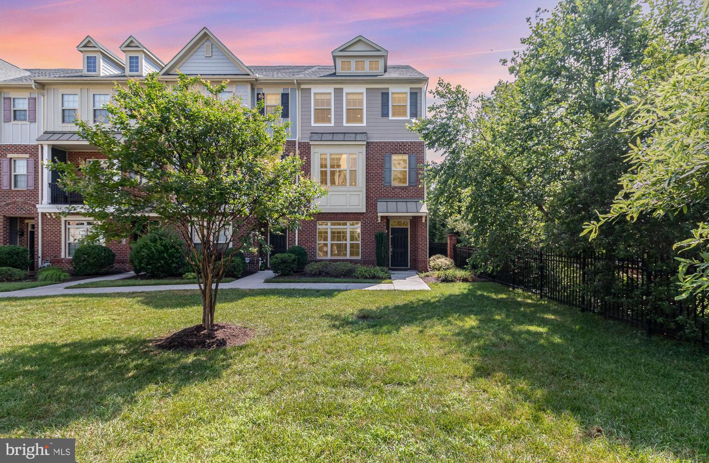 10939 PARKSHIRE LN, HENRICO, Virginia 23233, 5 Bedrooms Bedrooms, ,4 BathroomsBathrooms,Residential,For sale,10939 PARKSHIRE LN,VAHN2000978 MLS # VAHN2000978
