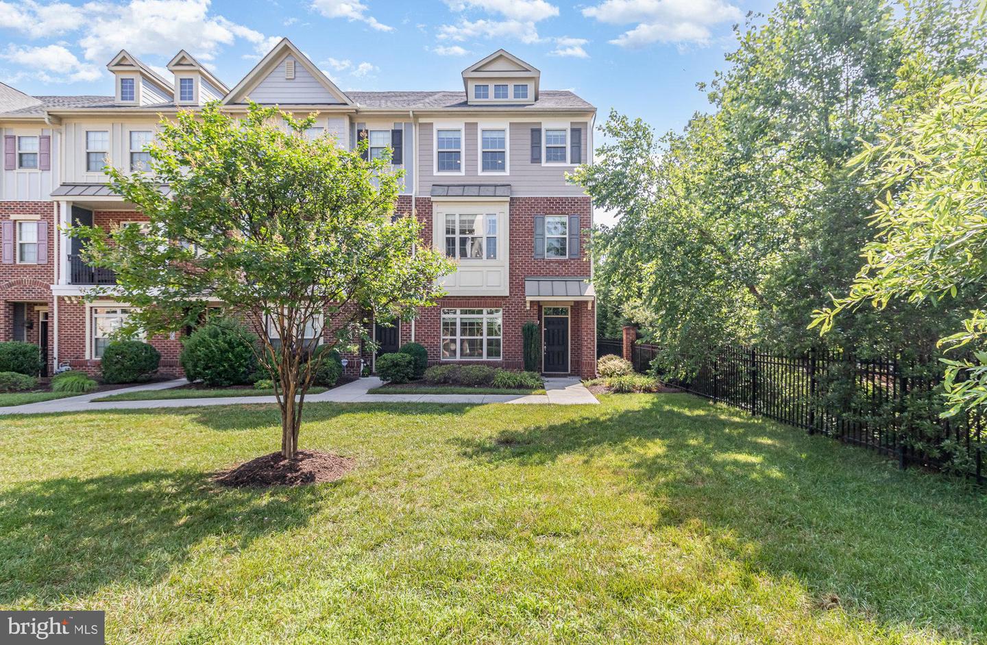 10939 PARKSHIRE LN, HENRICO, Virginia 23233, 5 Bedrooms Bedrooms, ,4 BathroomsBathrooms,Residential,For sale,10939 PARKSHIRE LN,VAHN2000978 MLS # VAHN2000978