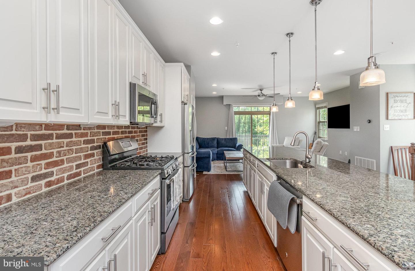 10939 PARKSHIRE LN, HENRICO, Virginia 23233, 5 Bedrooms Bedrooms, ,4 BathroomsBathrooms,Residential,For sale,10939 PARKSHIRE LN,VAHN2000978 MLS # VAHN2000978