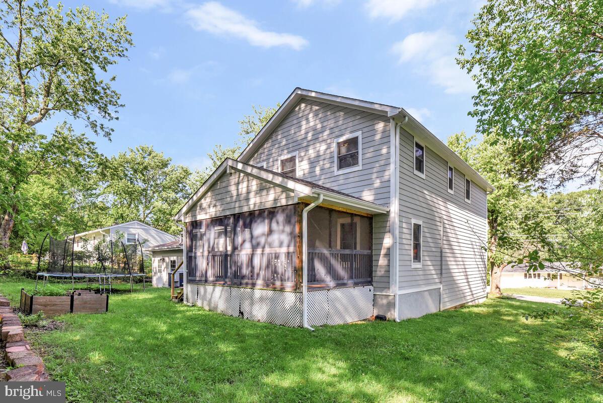 4406 ROUNDHILL RD, ALEXANDRIA, Virginia 22310, 4 Bedrooms Bedrooms, ,4 BathroomsBathrooms,Residential,For sale,4406 ROUNDHILL RD,VAFX2255122 MLS # VAFX2255122