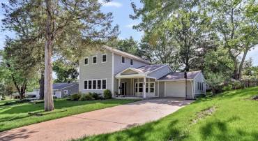 4406 ROUNDHILL RD, ALEXANDRIA, Virginia 22310, 4 Bedrooms Bedrooms, ,4 BathroomsBathrooms,Residential,For sale,4406 ROUNDHILL RD,VAFX2255122 MLS # VAFX2255122