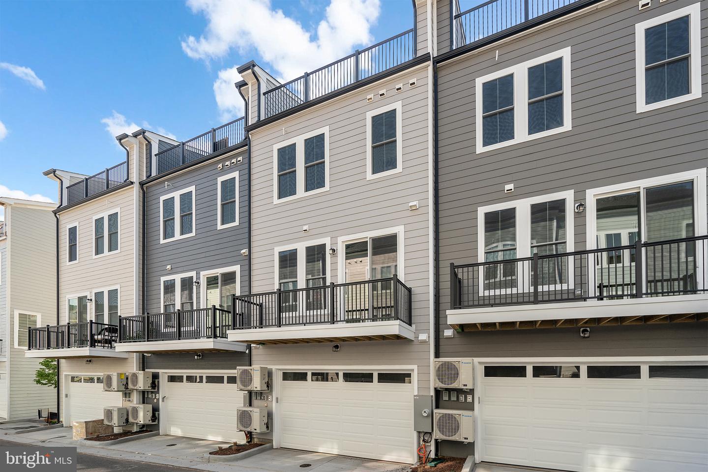 13928 AVIATION PL, HERNDON, Virginia 20171, 4 Bedrooms Bedrooms, ,3 BathroomsBathrooms,Residential,For sale,13928 AVIATION PL,VAFX2255146 MLS # VAFX2255146