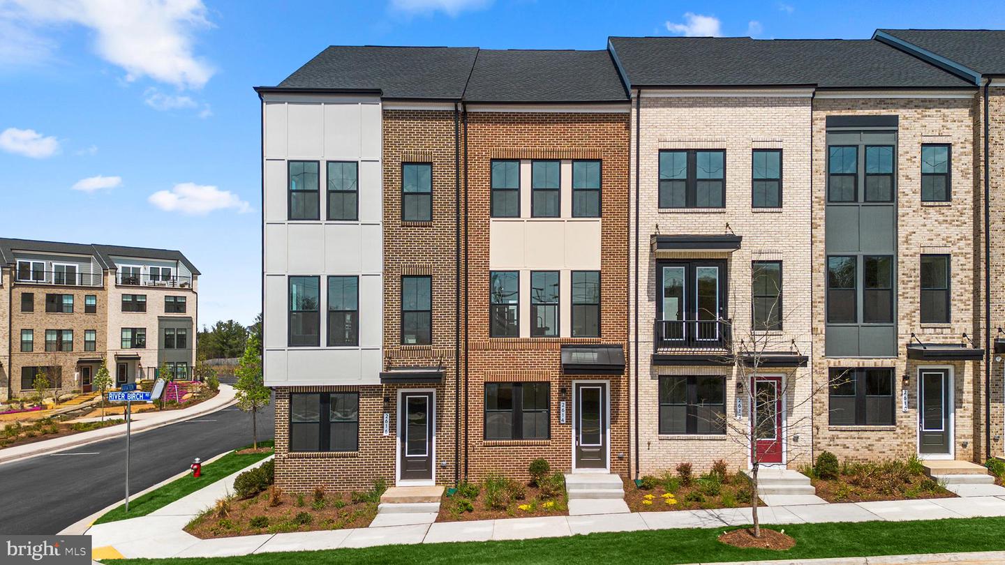 13928 AVIATION PL, HERNDON, Virginia 20171, 4 Bedrooms Bedrooms, ,3 BathroomsBathrooms,Residential,For sale,13928 AVIATION PL,VAFX2255146 MLS # VAFX2255146