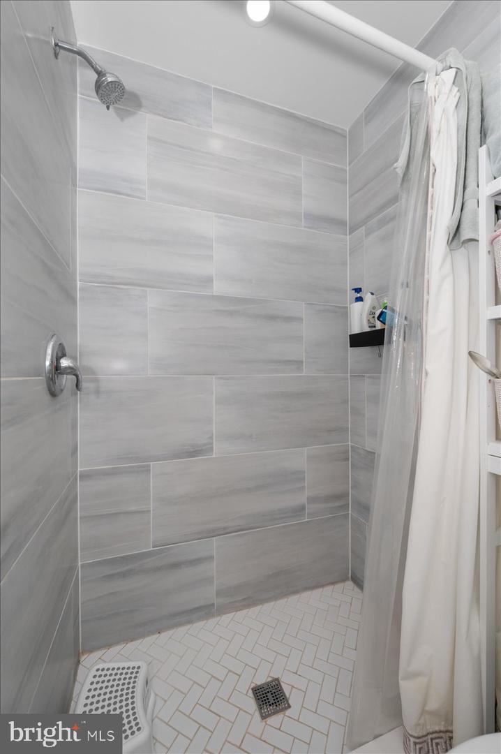 211 WEBSTER ST NE, WASHINGTON, District Of Columbia 20011, 6 Bedrooms Bedrooms, ,4 BathroomsBathrooms,Residential,For sale,211 WEBSTER ST NE,DCDC2210060 MLS # DCDC2210060