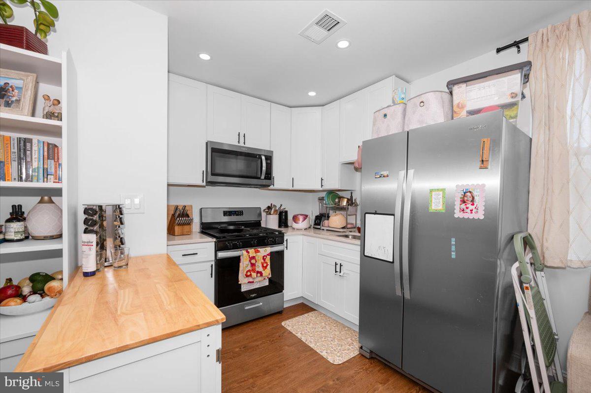 211 WEBSTER ST NE, WASHINGTON, District Of Columbia 20011, 6 Bedrooms Bedrooms, ,4 BathroomsBathrooms,Residential,For sale,211 WEBSTER ST NE,DCDC2210060 MLS # DCDC2210060