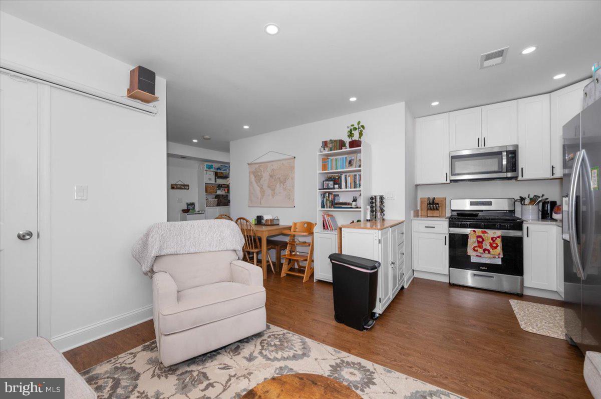 211 WEBSTER ST NE, WASHINGTON, District Of Columbia 20011, 6 Bedrooms Bedrooms, ,4 BathroomsBathrooms,Residential,For sale,211 WEBSTER ST NE,DCDC2210060 MLS # DCDC2210060