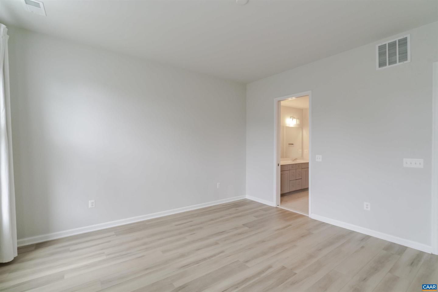 4752 LOYOLA WAY, CHARLOTTESVILLE, Virginia 22902, 3 Bedrooms Bedrooms, ,2 BathroomsBathrooms,Residential,For sale,4752 LOYOLA WAY,666640 MLS # 666640