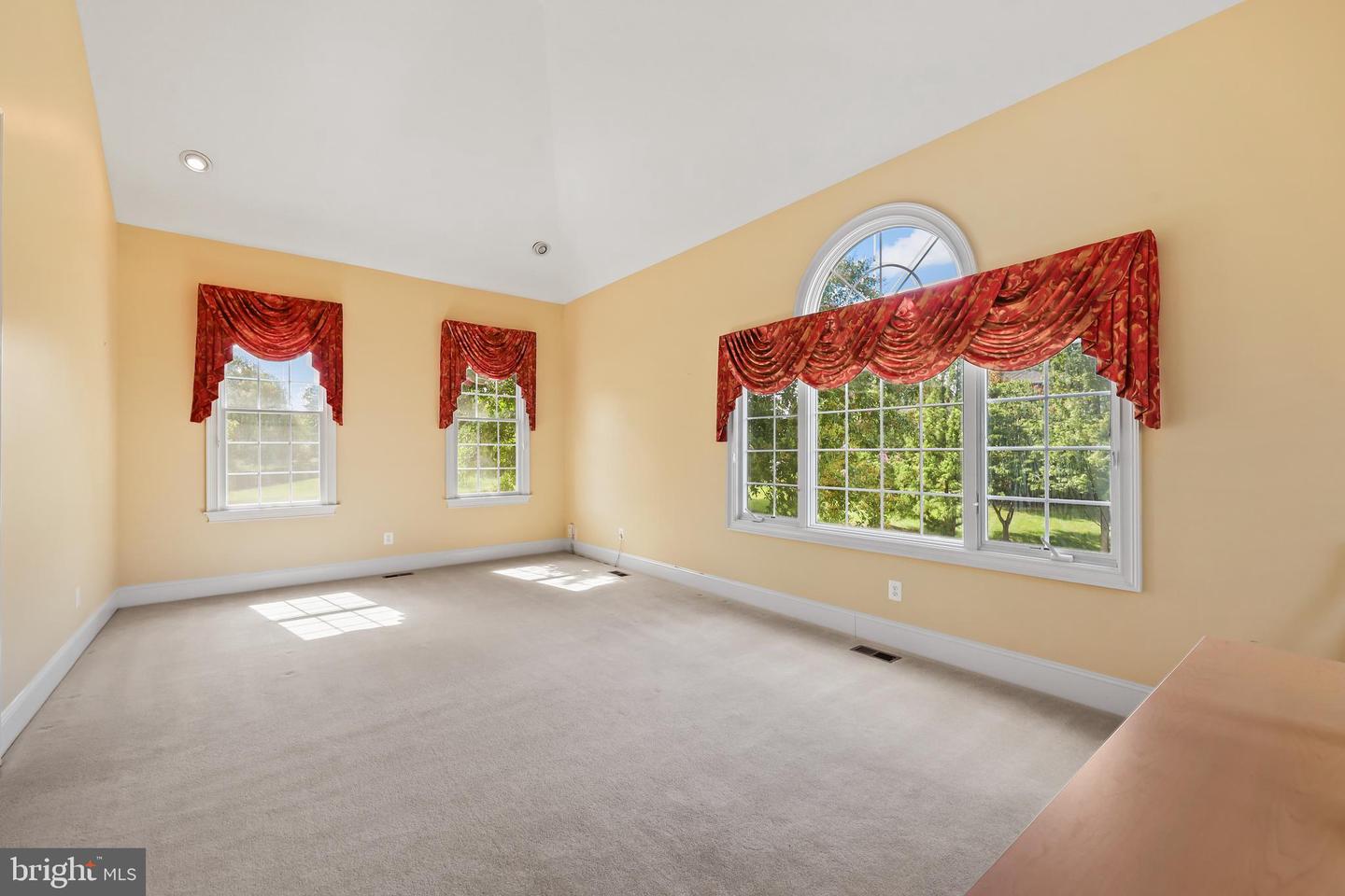 43112 UNISON KNOLL CIR, ASHBURN, Virginia 20148, 6 Bedrooms Bedrooms, ,7 BathroomsBathrooms,Residential,For sale,43112 UNISON KNOLL CIR,VALO2101984 MLS # VALO2101984