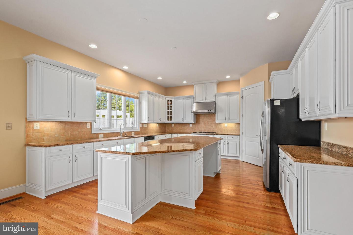 43112 UNISON KNOLL CIR, ASHBURN, Virginia 20148, 6 Bedrooms Bedrooms, ,7 BathroomsBathrooms,Residential,For sale,43112 UNISON KNOLL CIR,VALO2101984 MLS # VALO2101984