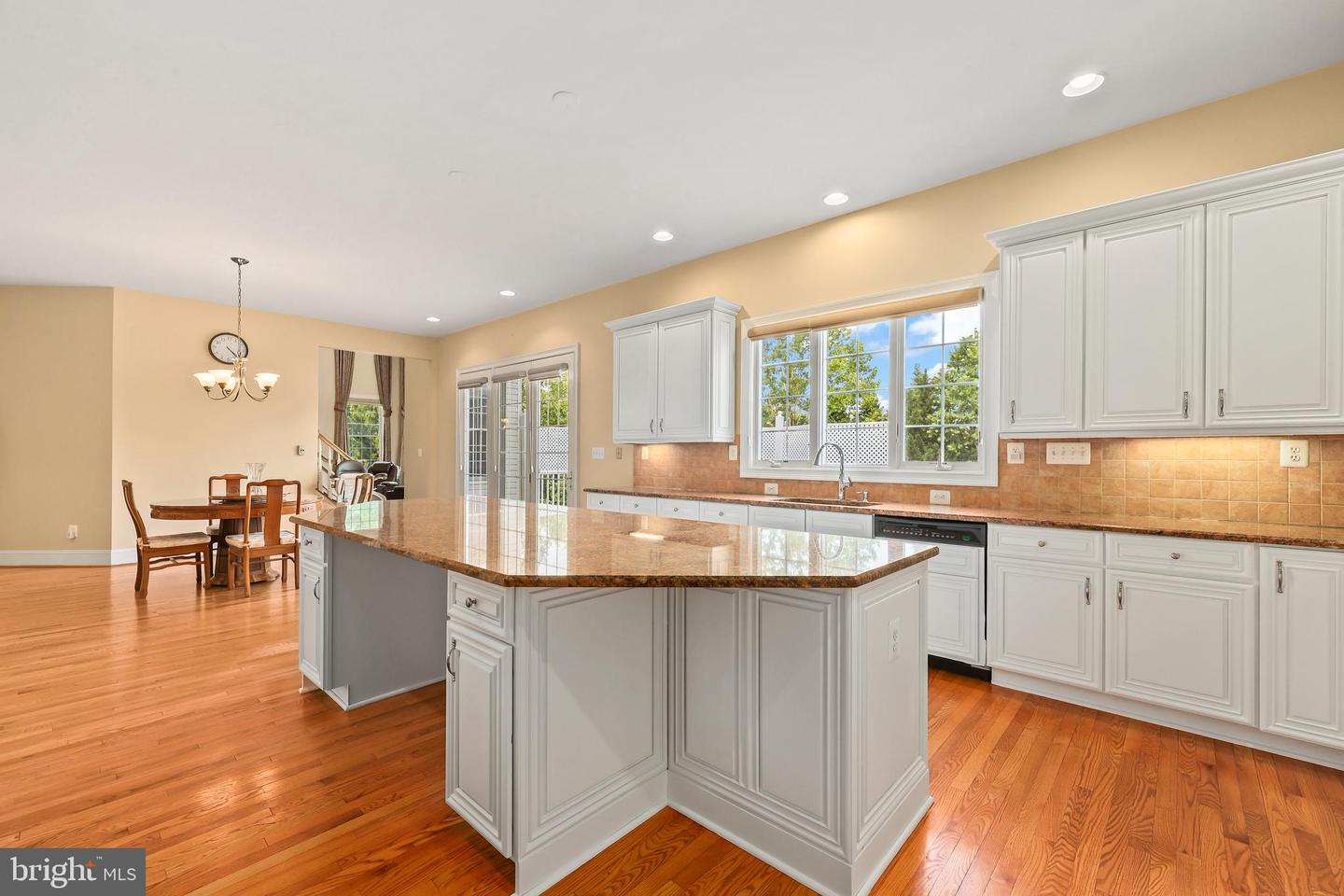 43112 UNISON KNOLL CIR, ASHBURN, Virginia 20148, 6 Bedrooms Bedrooms, ,7 BathroomsBathrooms,Residential,For sale,43112 UNISON KNOLL CIR,VALO2101984 MLS # VALO2101984