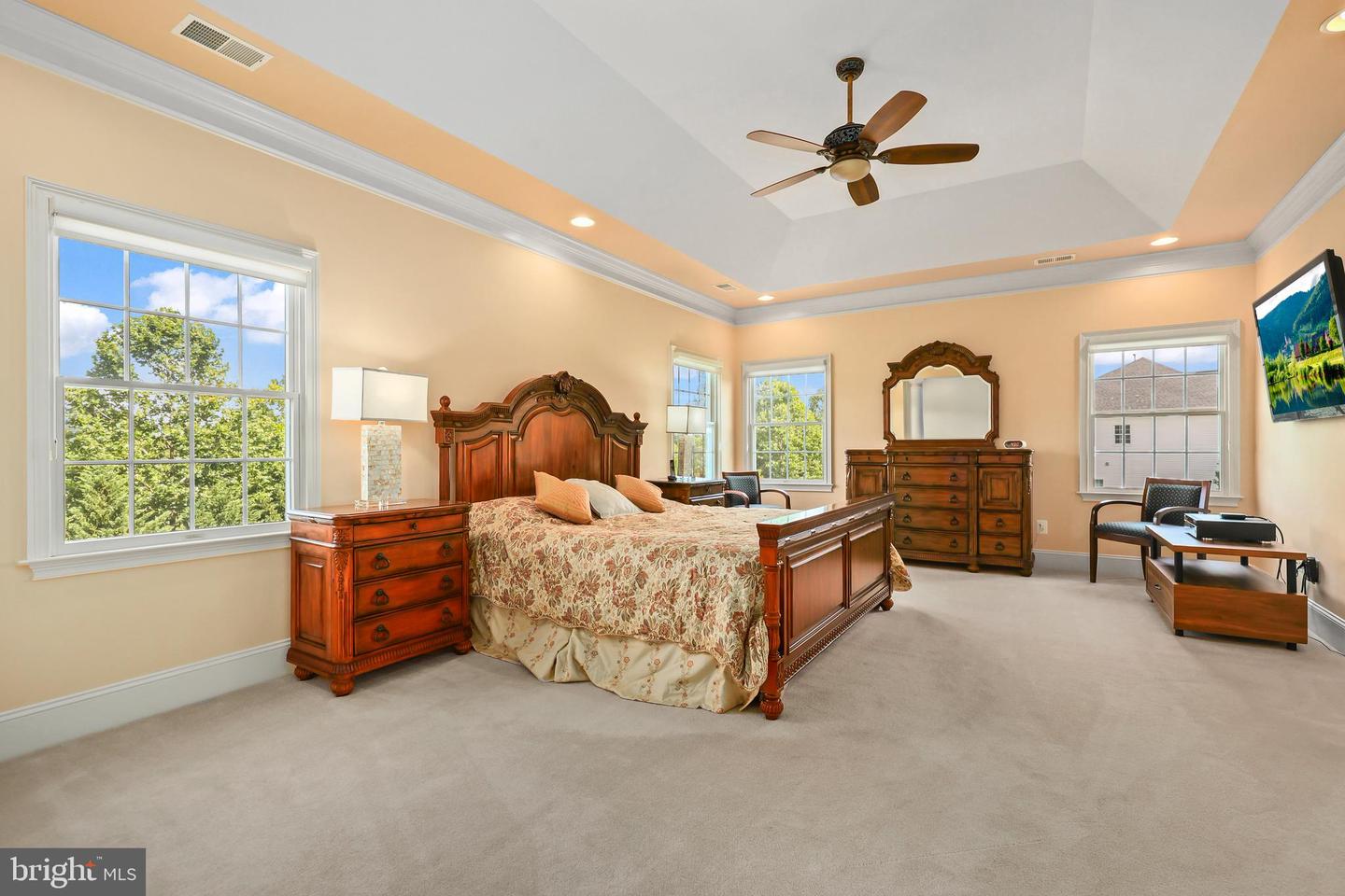 43112 UNISON KNOLL CIR, ASHBURN, Virginia 20148, 6 Bedrooms Bedrooms, ,7 BathroomsBathrooms,Residential,For sale,43112 UNISON KNOLL CIR,VALO2101984 MLS # VALO2101984