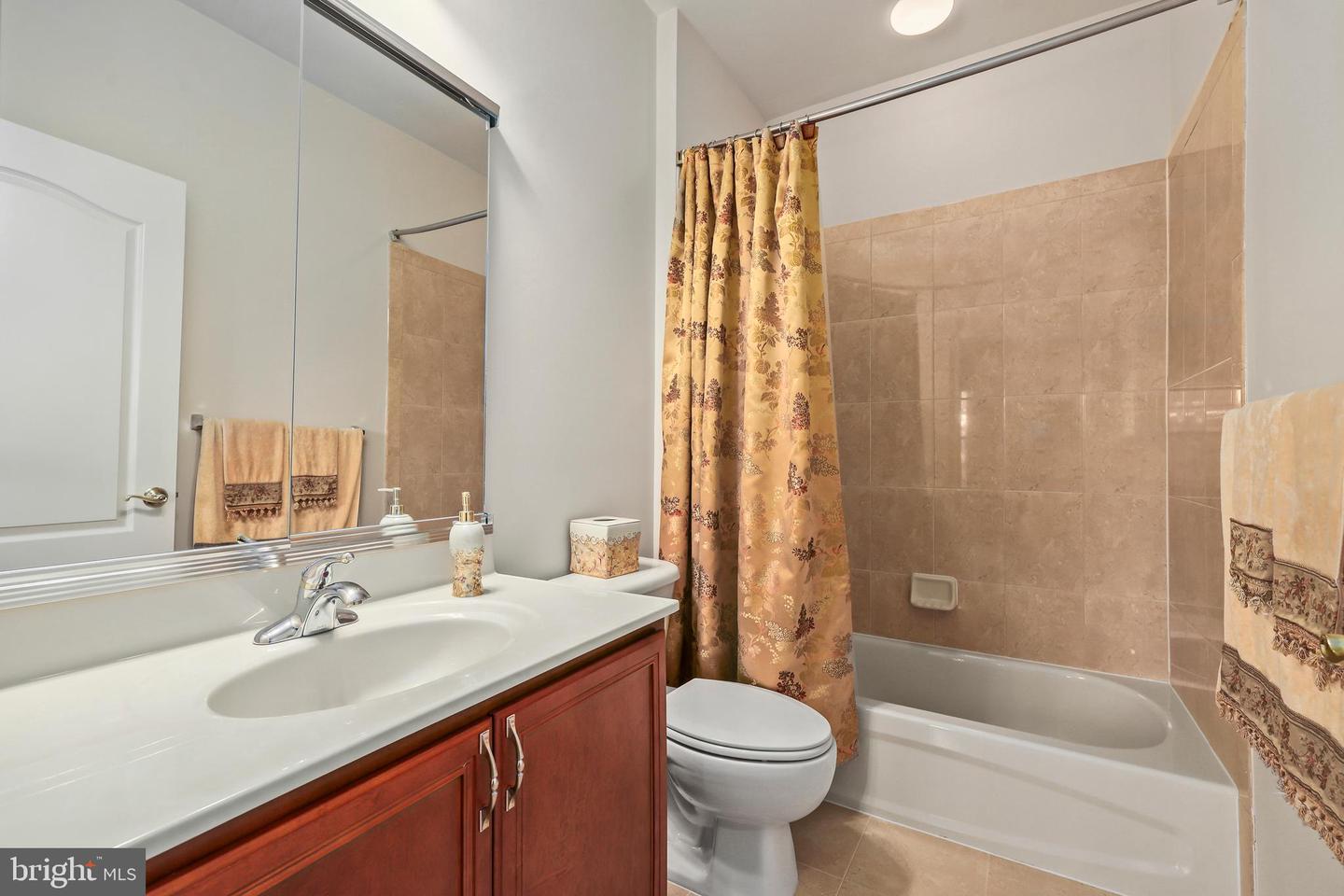 43112 UNISON KNOLL CIR, ASHBURN, Virginia 20148, 6 Bedrooms Bedrooms, ,7 BathroomsBathrooms,Residential,For sale,43112 UNISON KNOLL CIR,VALO2101984 MLS # VALO2101984